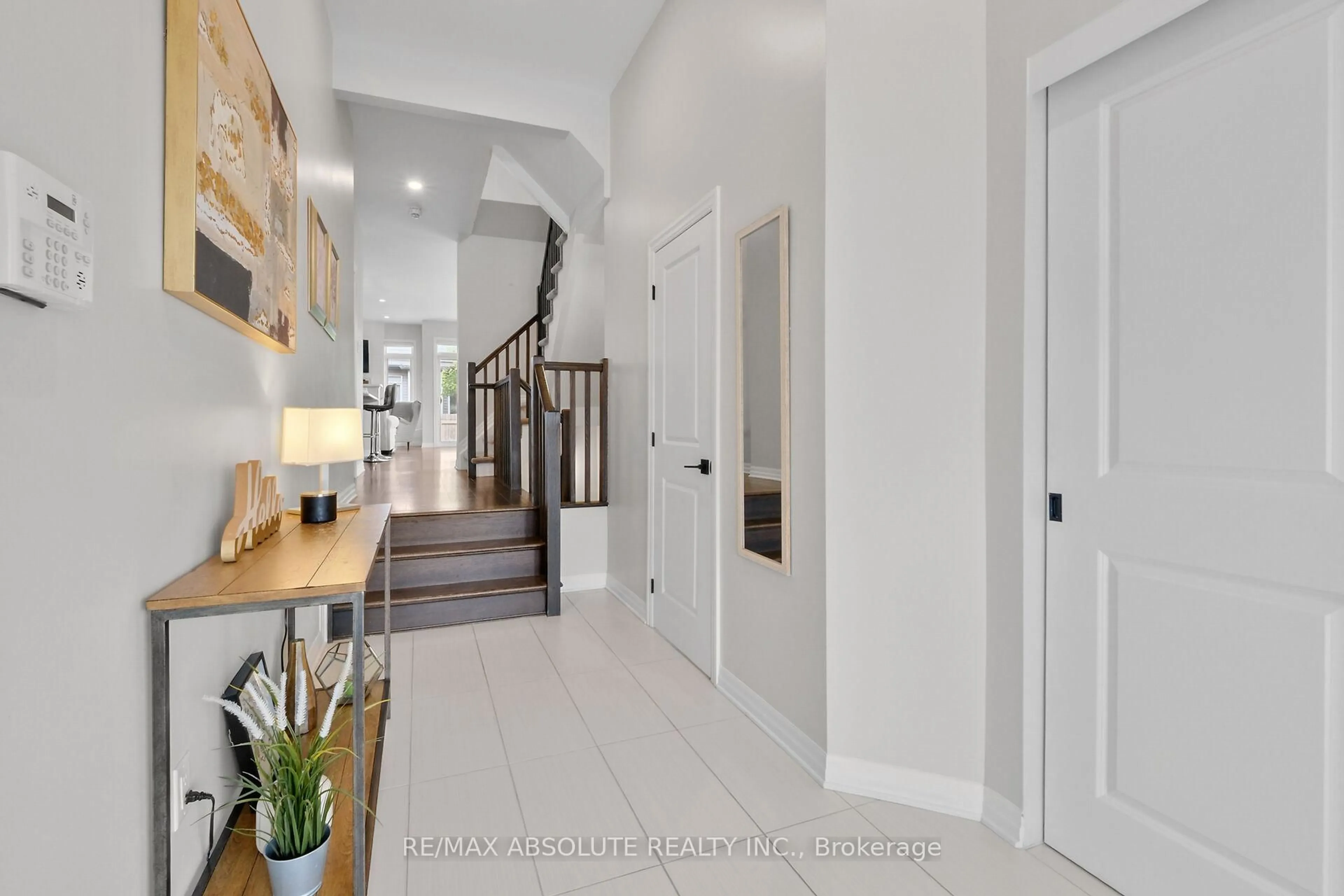 Indoor entryway for 243 Overberg Way, Ottawa Ontario K2S 0V8