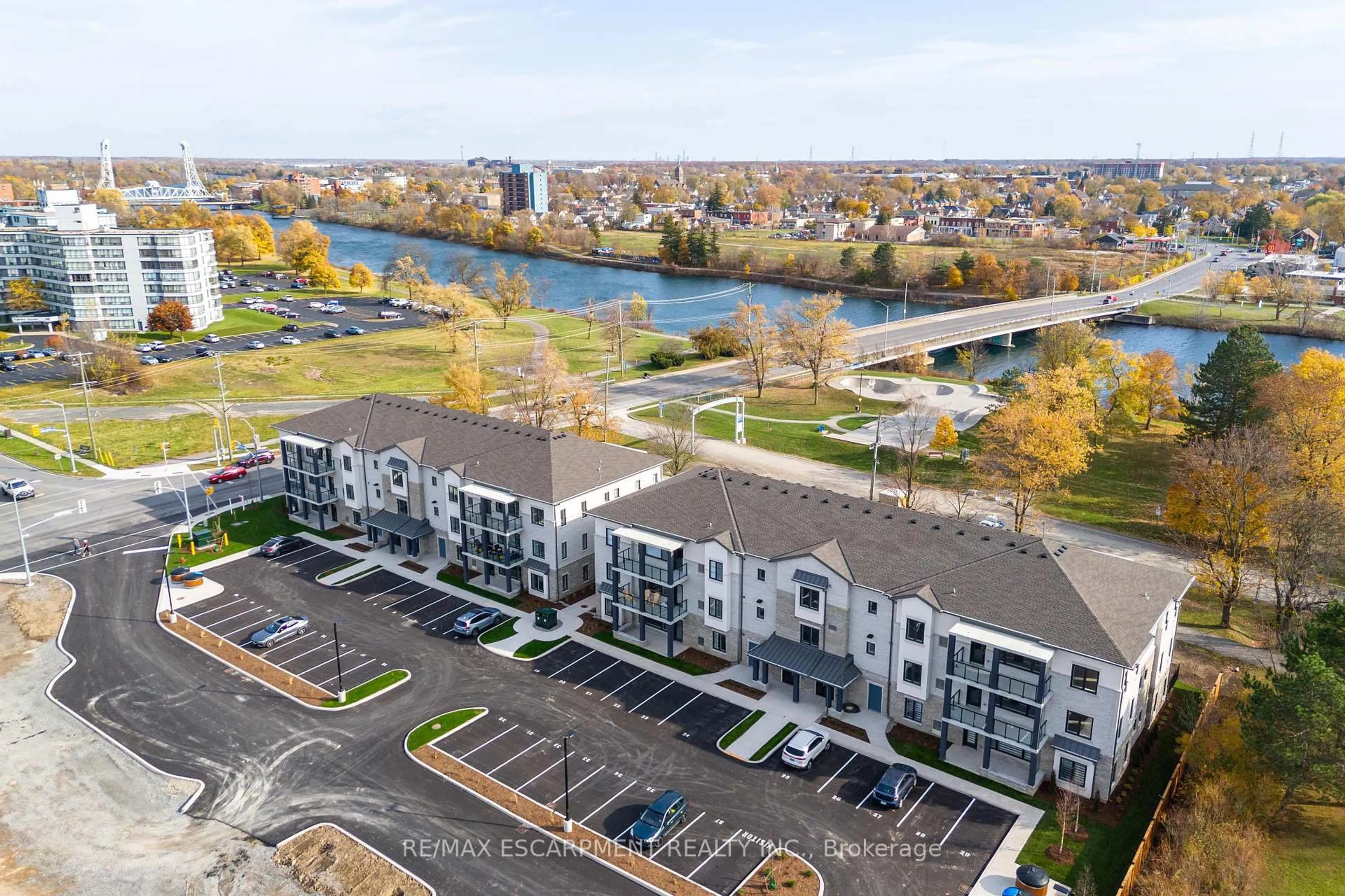A pic from outside/outdoor area/front of a property/back of a property/a pic from drone, water/lake/river/ocean view for 123 Lincoln St #309, Welland Ontario L3C 6P8