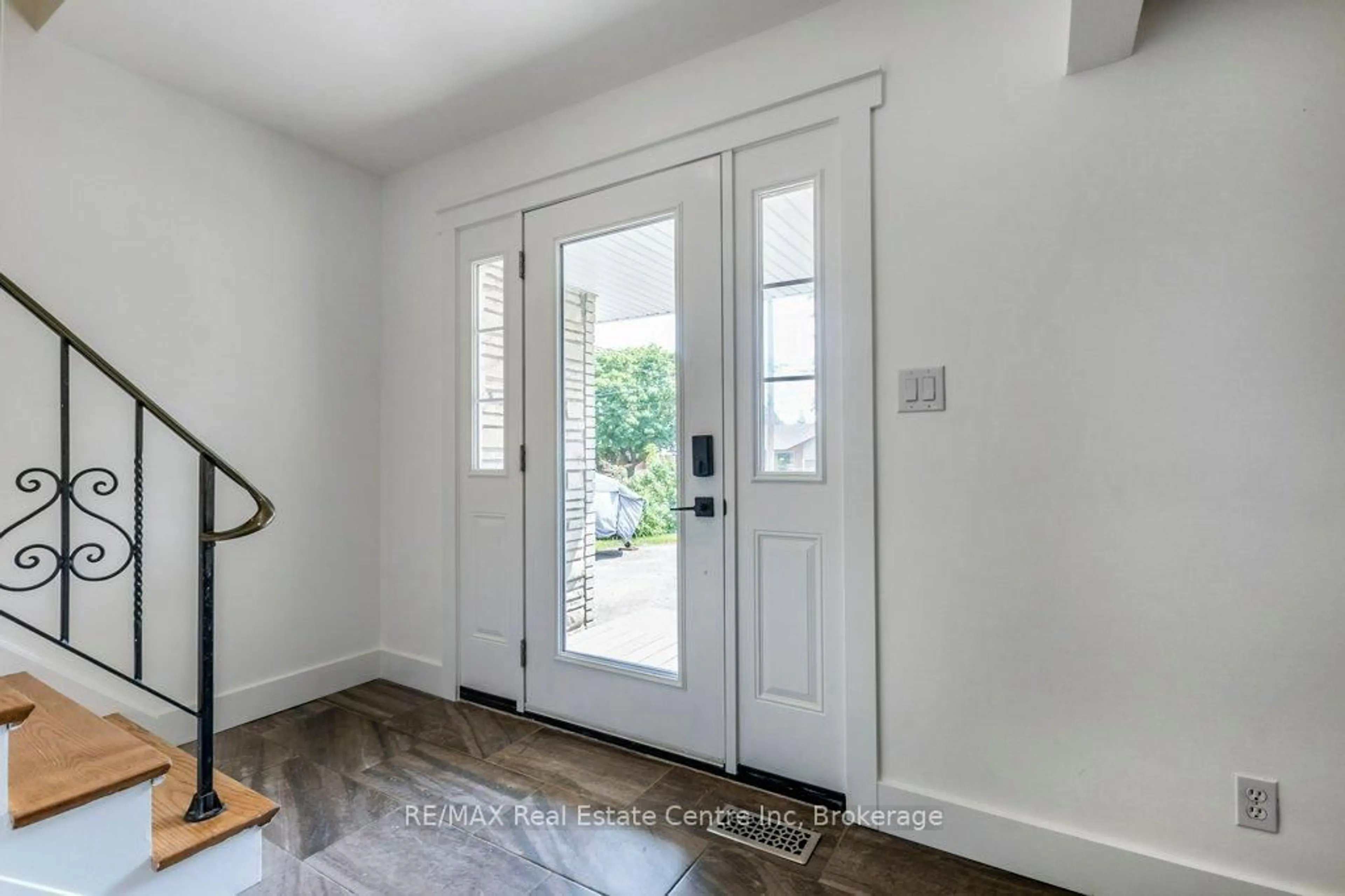 Indoor entryway for 42 Westminster Ave, Guelph Ontario N1E 4C1