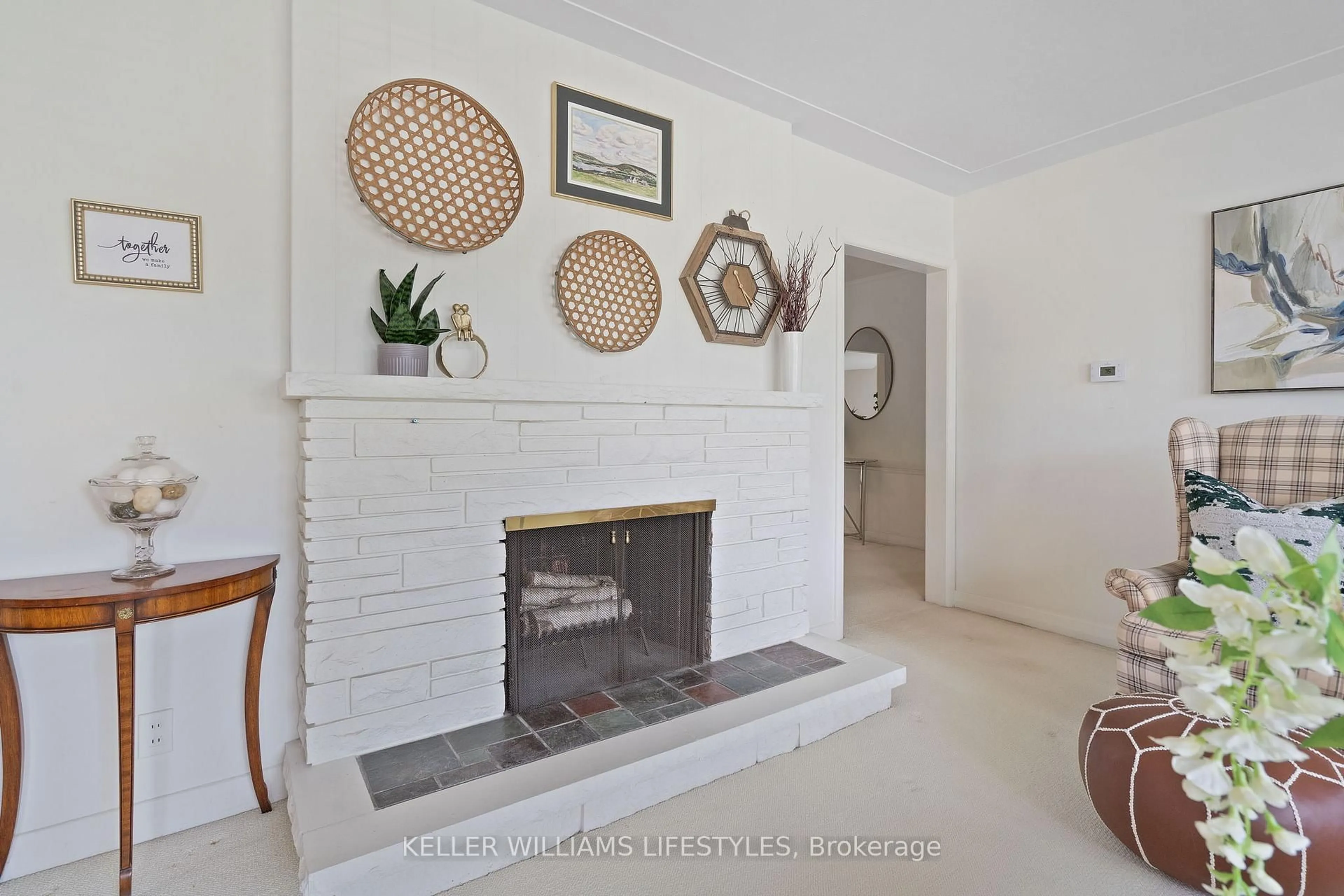 Living room with furniture, ceramic/tile floor for 37 Bloomfield Dr, London North Ontario N6G 1P2