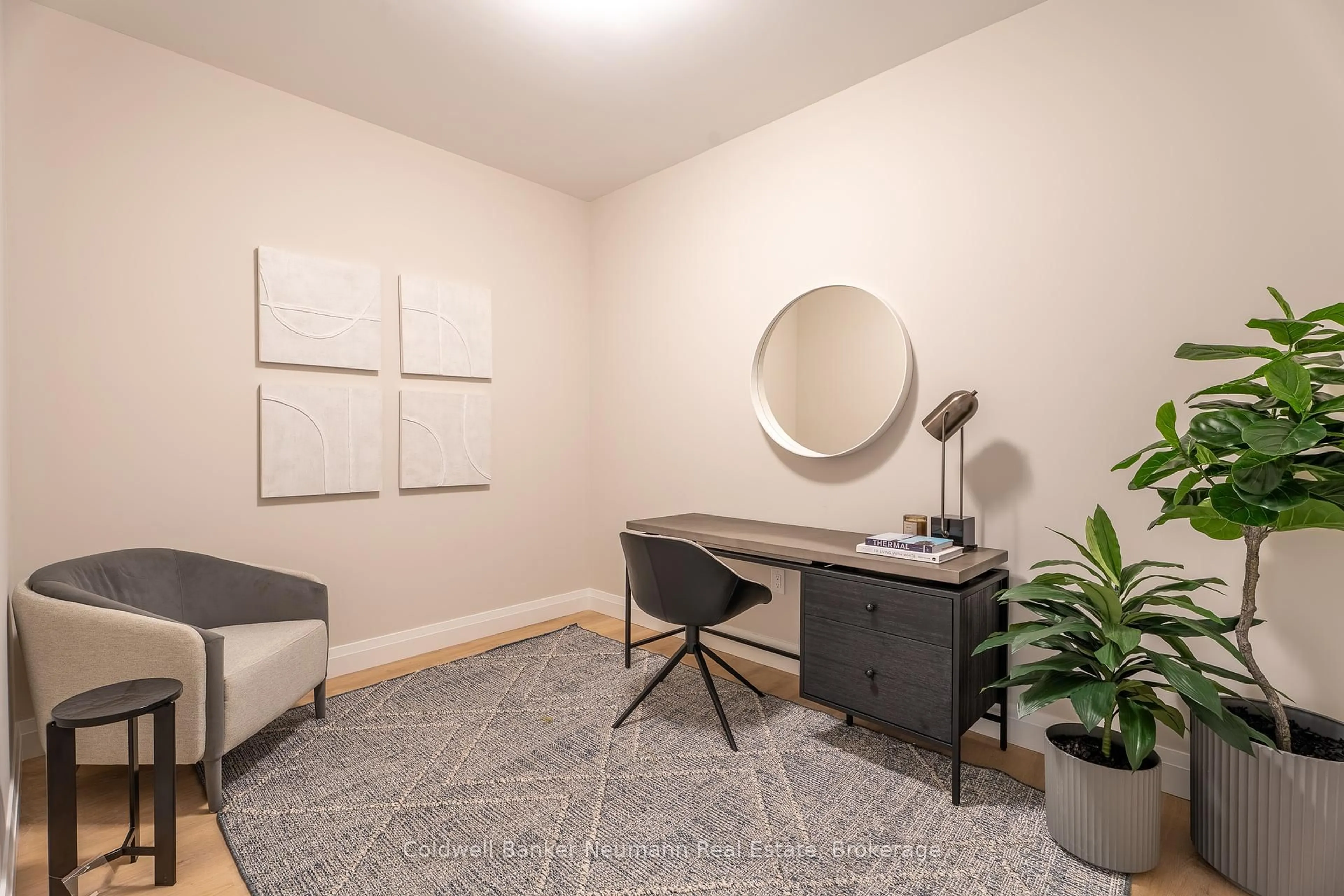 A pic of a room for 1882 Gordon St #215, Guelph Ontario N1L 0P6