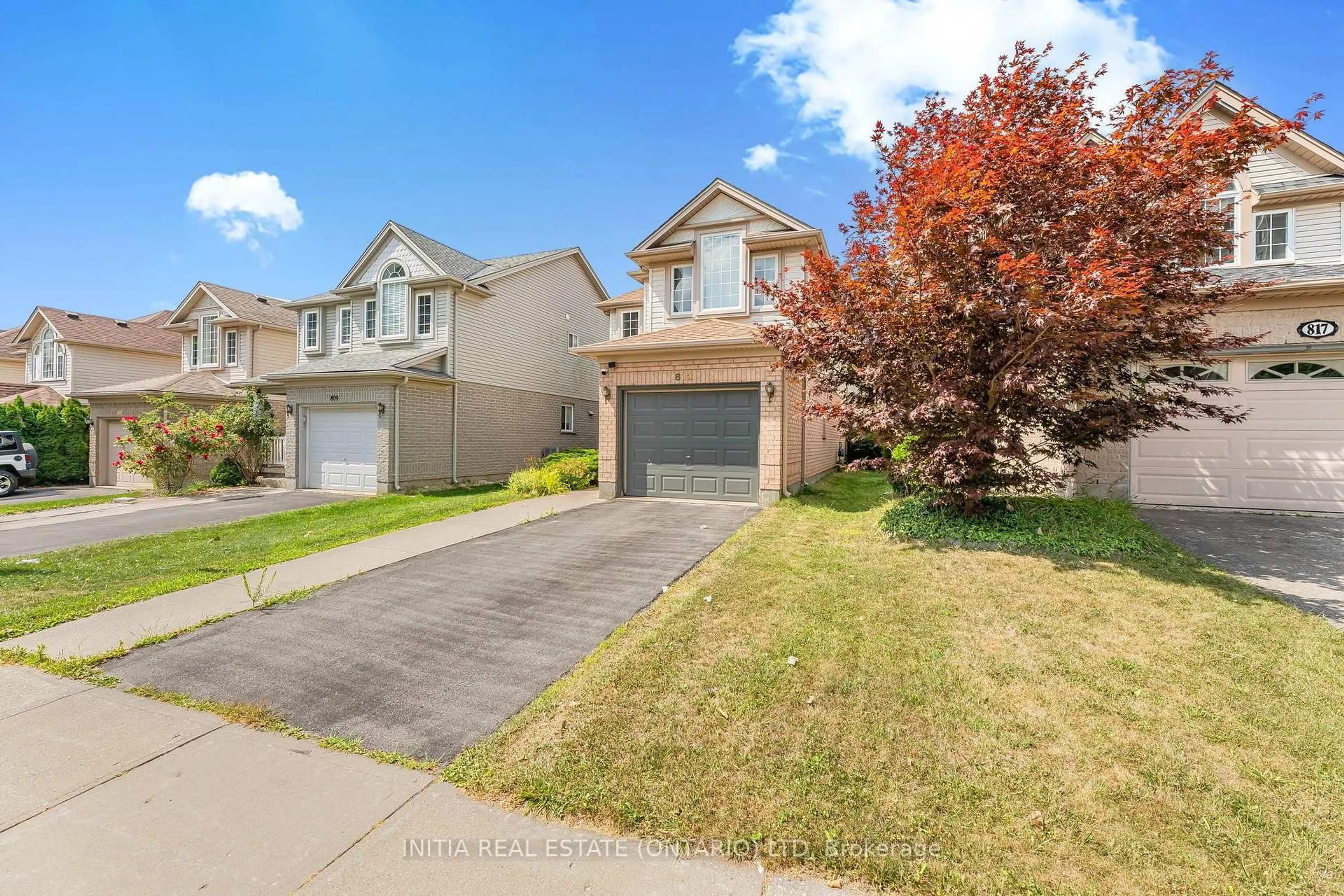 A pic from outside/outdoor area/front of a property/back of a property/a pic from drone, street for 813 Capulet Lane, London North Ontario N6H 5V2