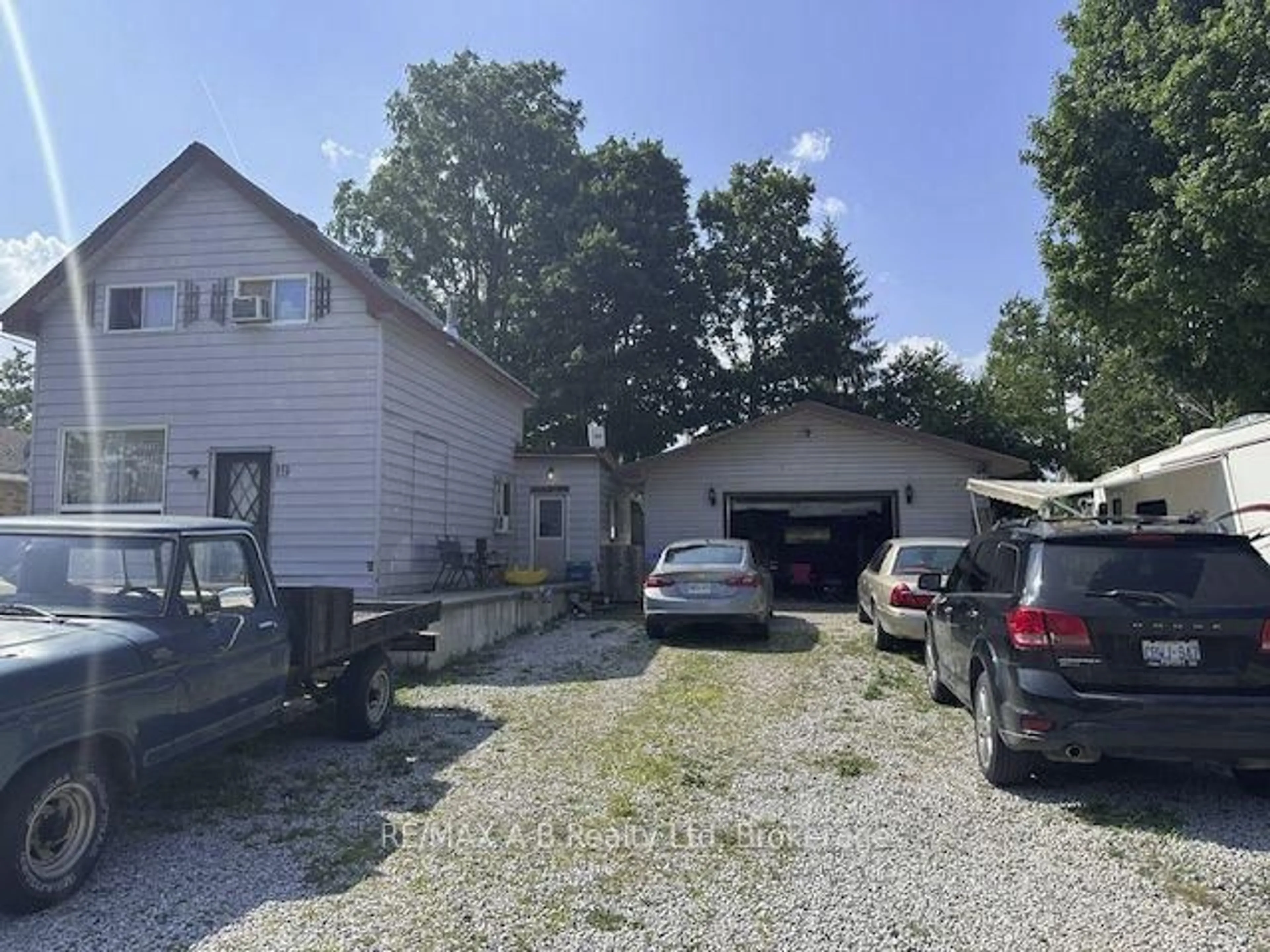 A pic from outside/outdoor area/front of a property/back of a property/a pic from drone, street for 19 Coleman St, Huron East Ontario N0K 1W0