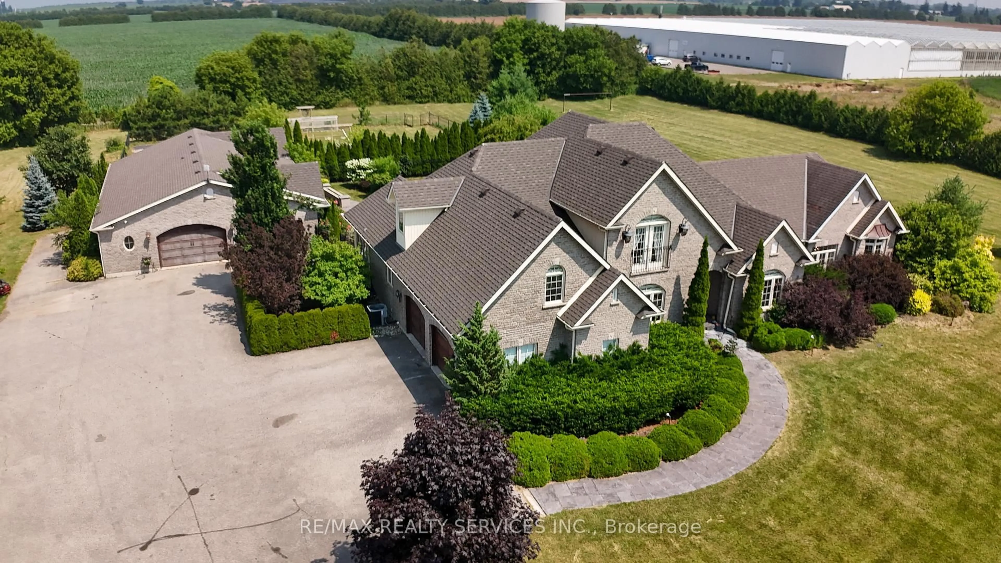 A pic from outside/outdoor area/front of a property/back of a property/a pic from drone, water/lake/river/ocean view for 214 & 218 Maple Ave, Brant Ontario N0E 1A0