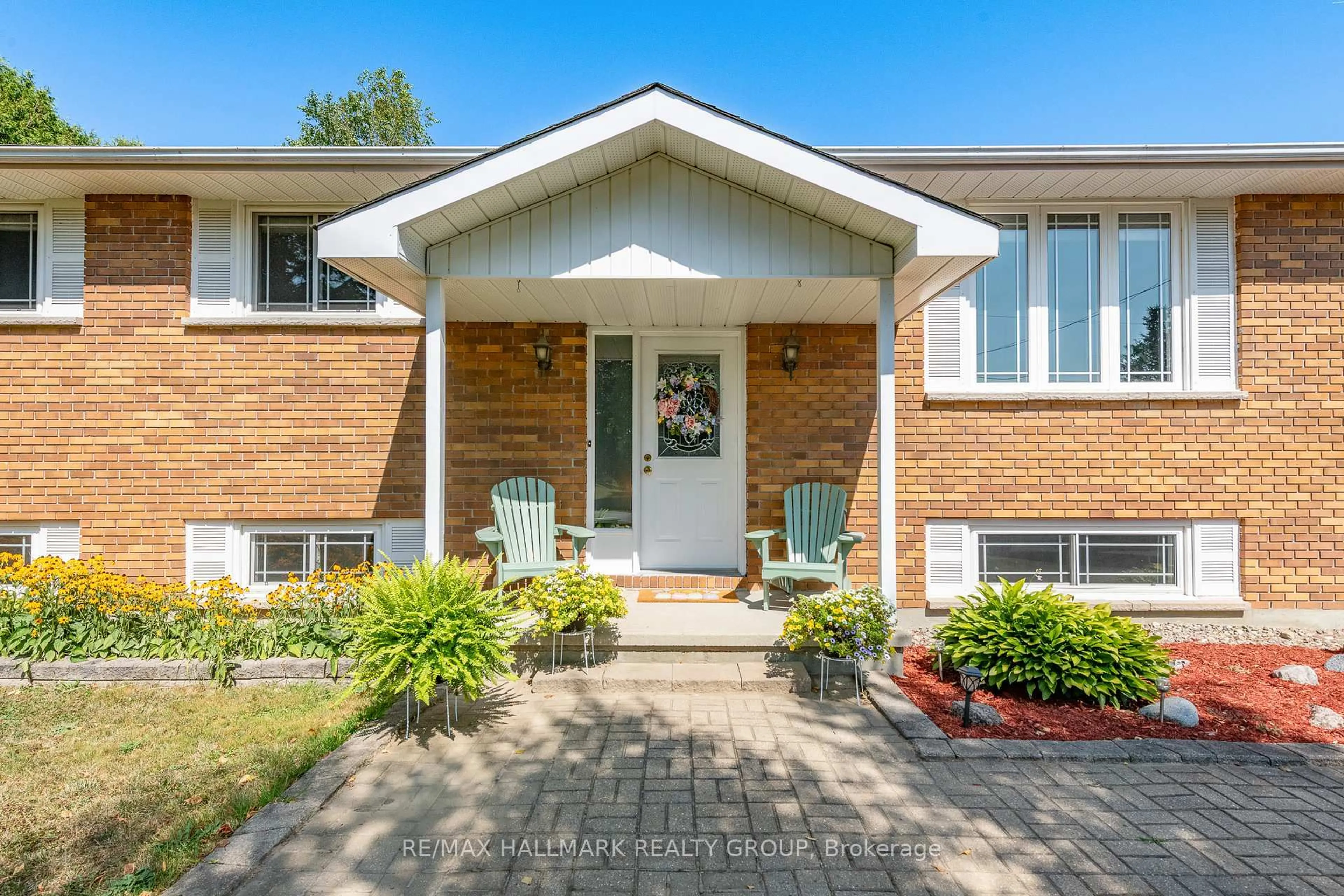 Home with brick exterior material, street for 7895 Popham St, Vernon Ontario K0A 3J0