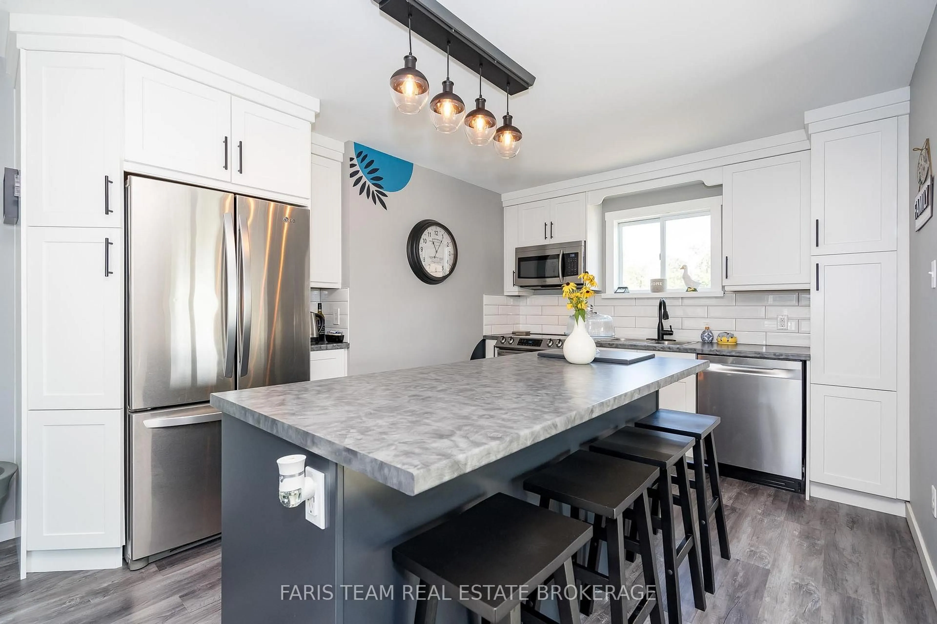 Open concept kitchen, ceramic/tile floor for 57 Port Severn Rd, Georgian Bay Ontario L0K 1S0