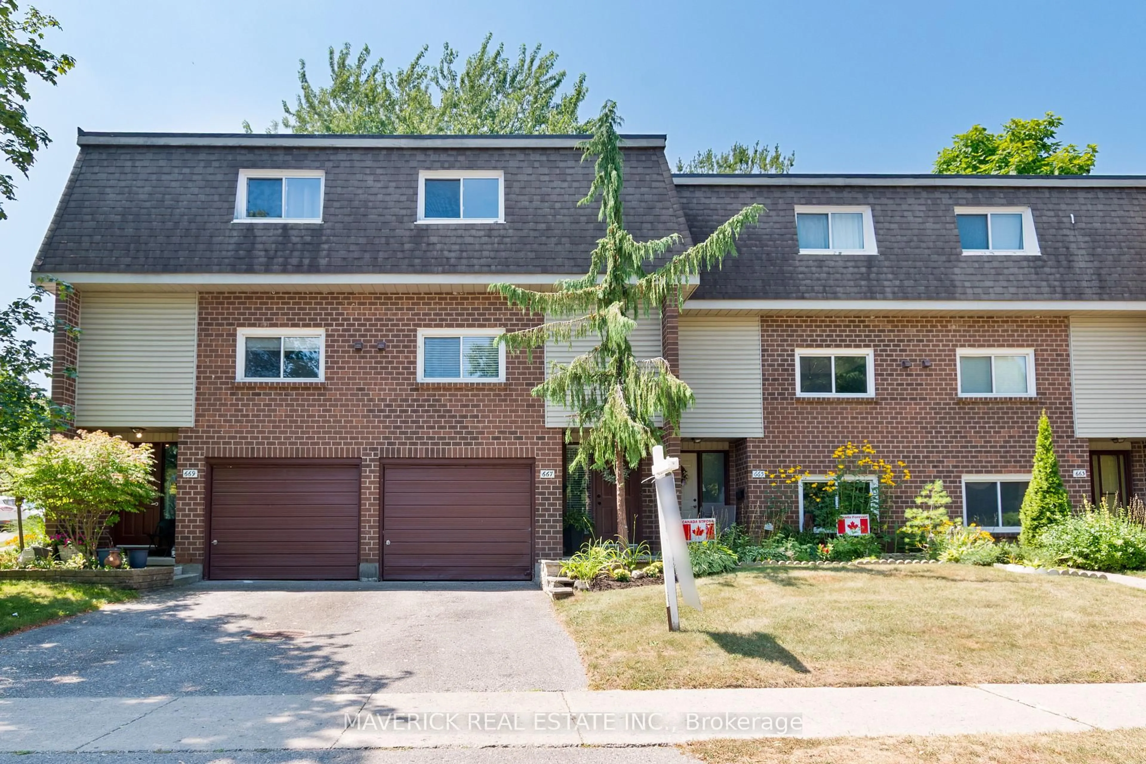Home with brick exterior material, street for 667 Griffith St, London South Ontario N6K 2S5