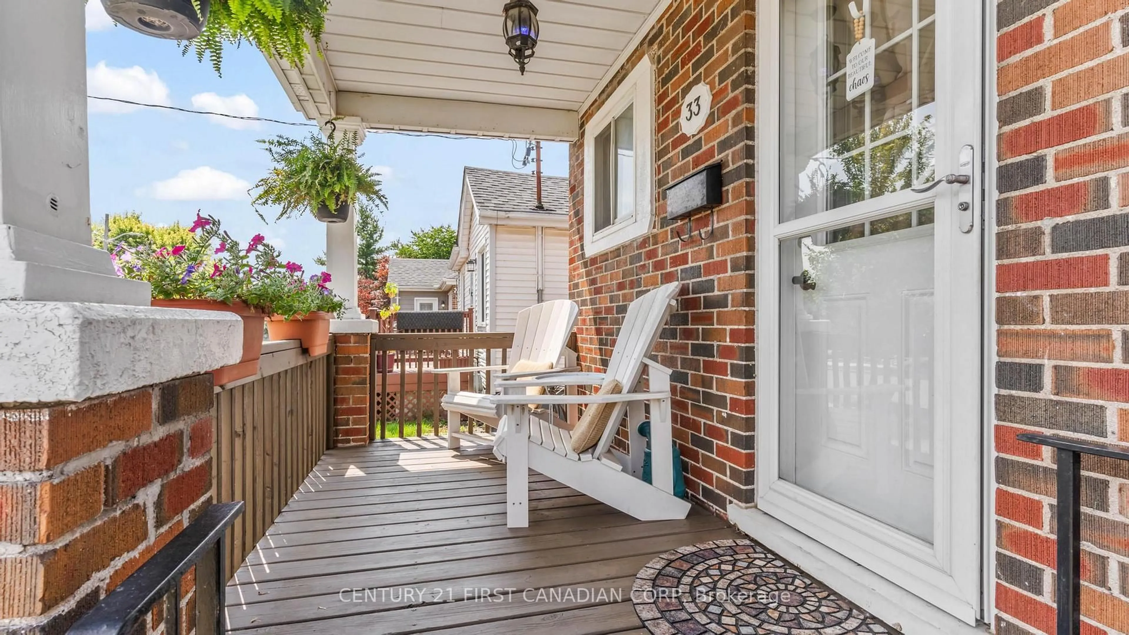 Patio, street for 33 Tennyson St, London East Ontario N5Z 2K6