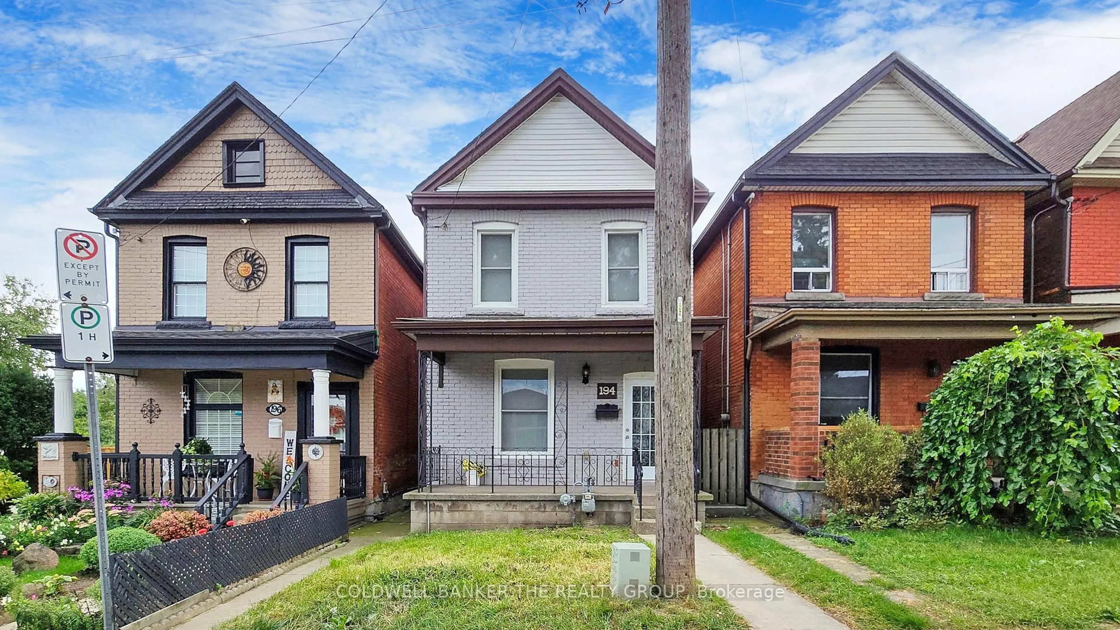 Home with brick exterior material, street for 194 Simcoe St, Hamilton Ontario L8L 3P1