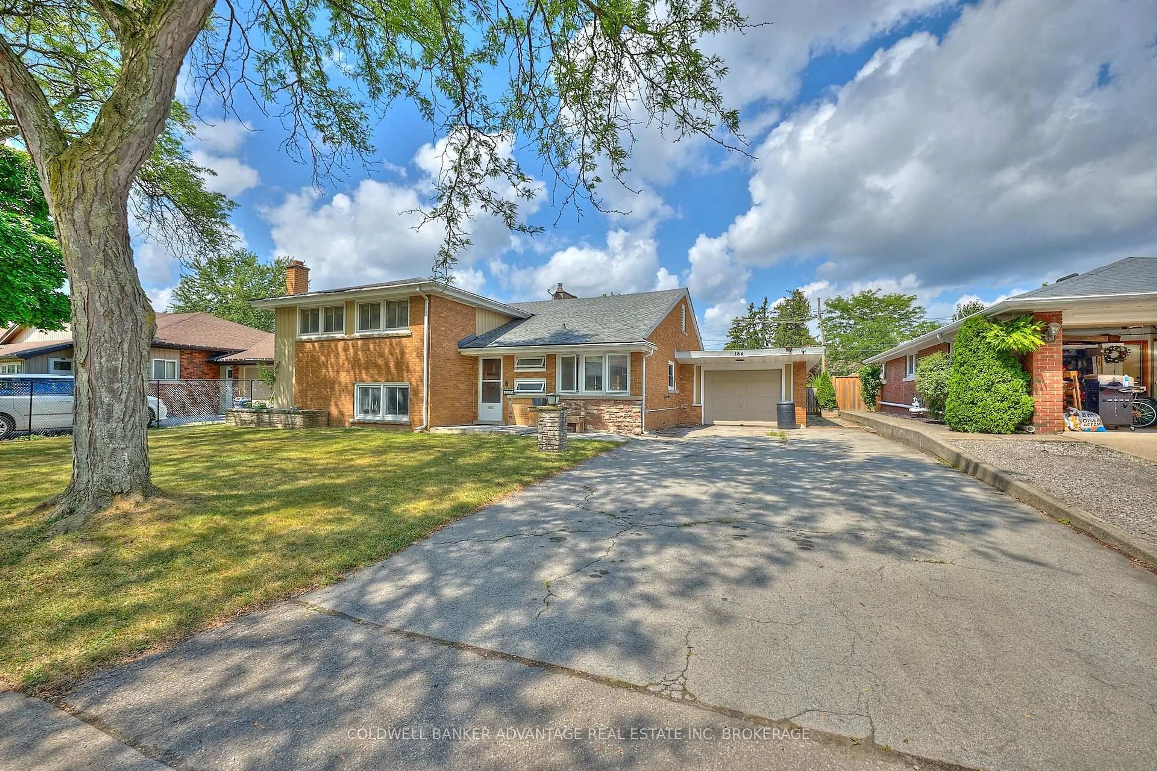 Home with brick exterior material, street for 184 Price Ave, Welland Ontario L3C 3Y6