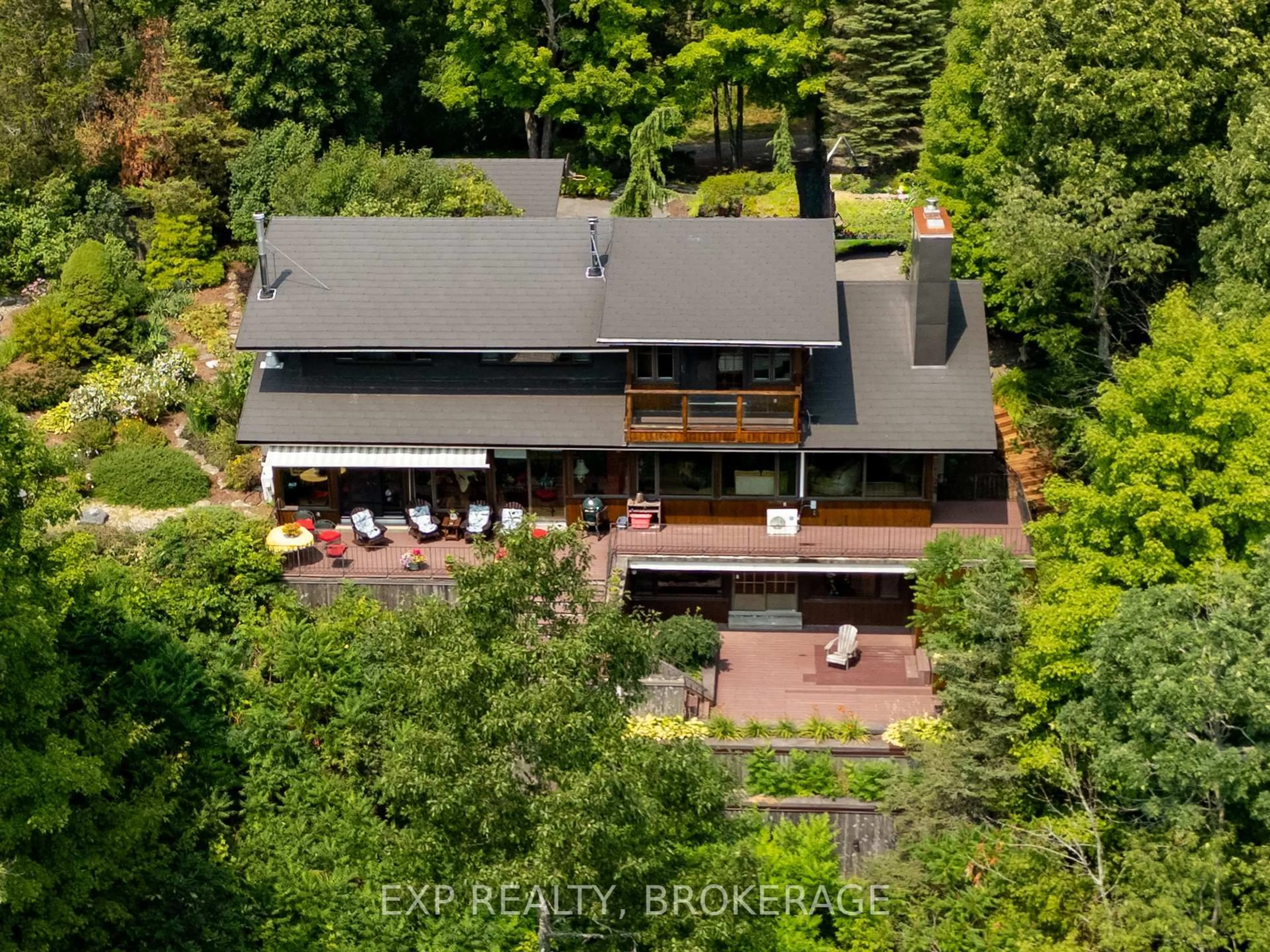 A pic from outside/outdoor area/front of a property/back of a property/a pic from drone, unknown for 959 McKnight Rd, Kingston Ontario K7L 4V1