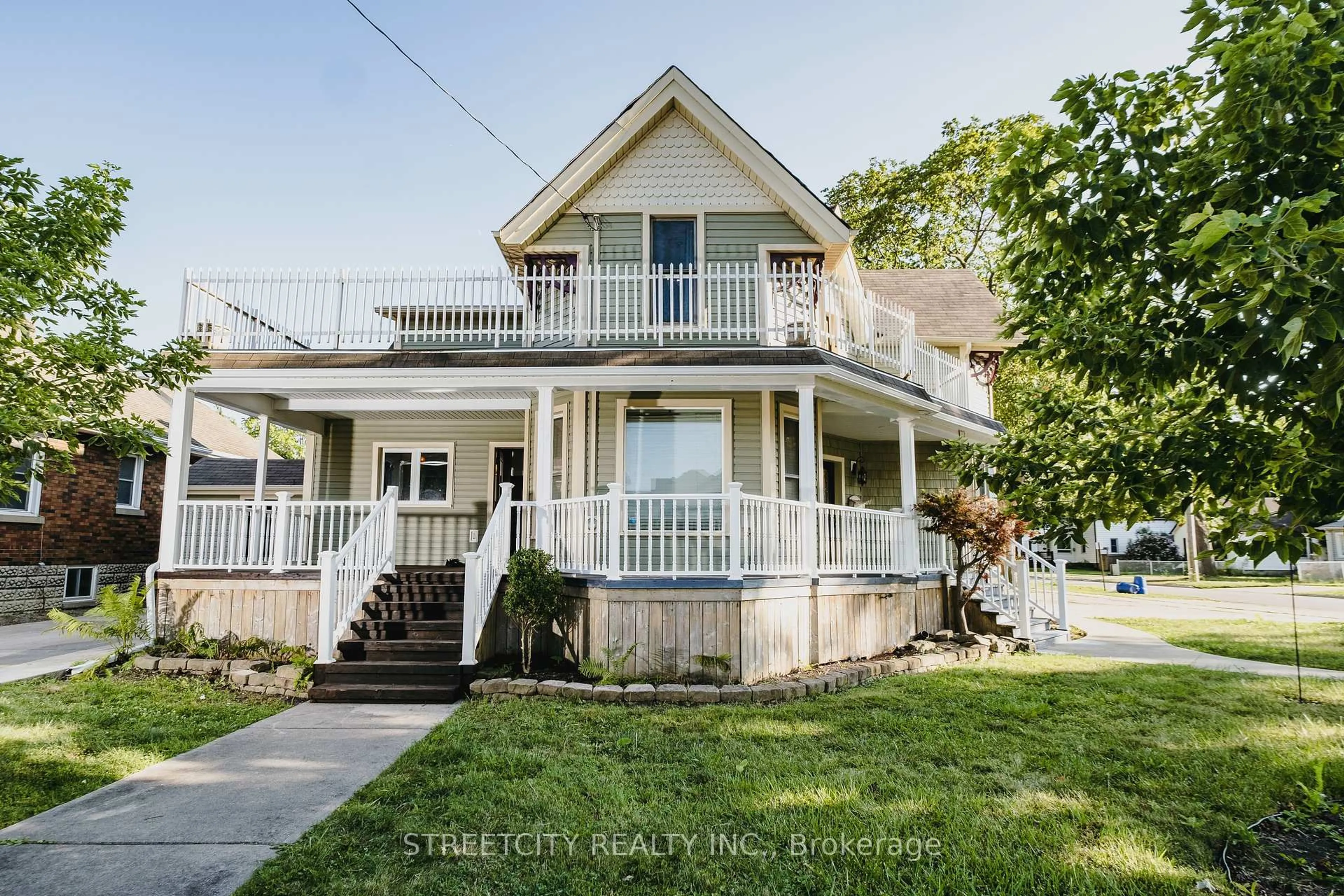 Home with vinyl exterior material, street for 242 Emma St, Sarnia Ontario N7T 3A2