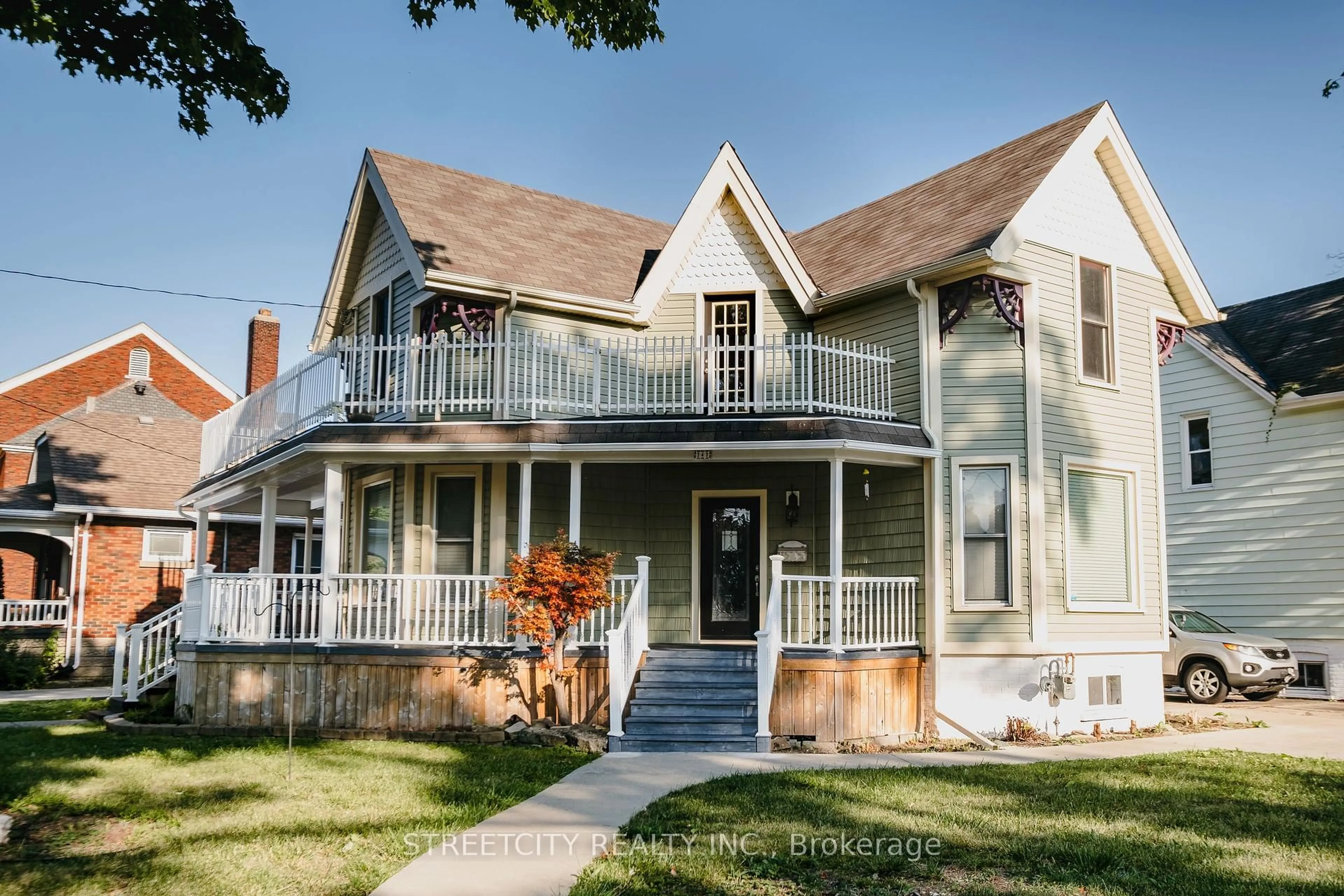 Home with vinyl exterior material, street for 242 Emma St, Sarnia Ontario N7T 3A2