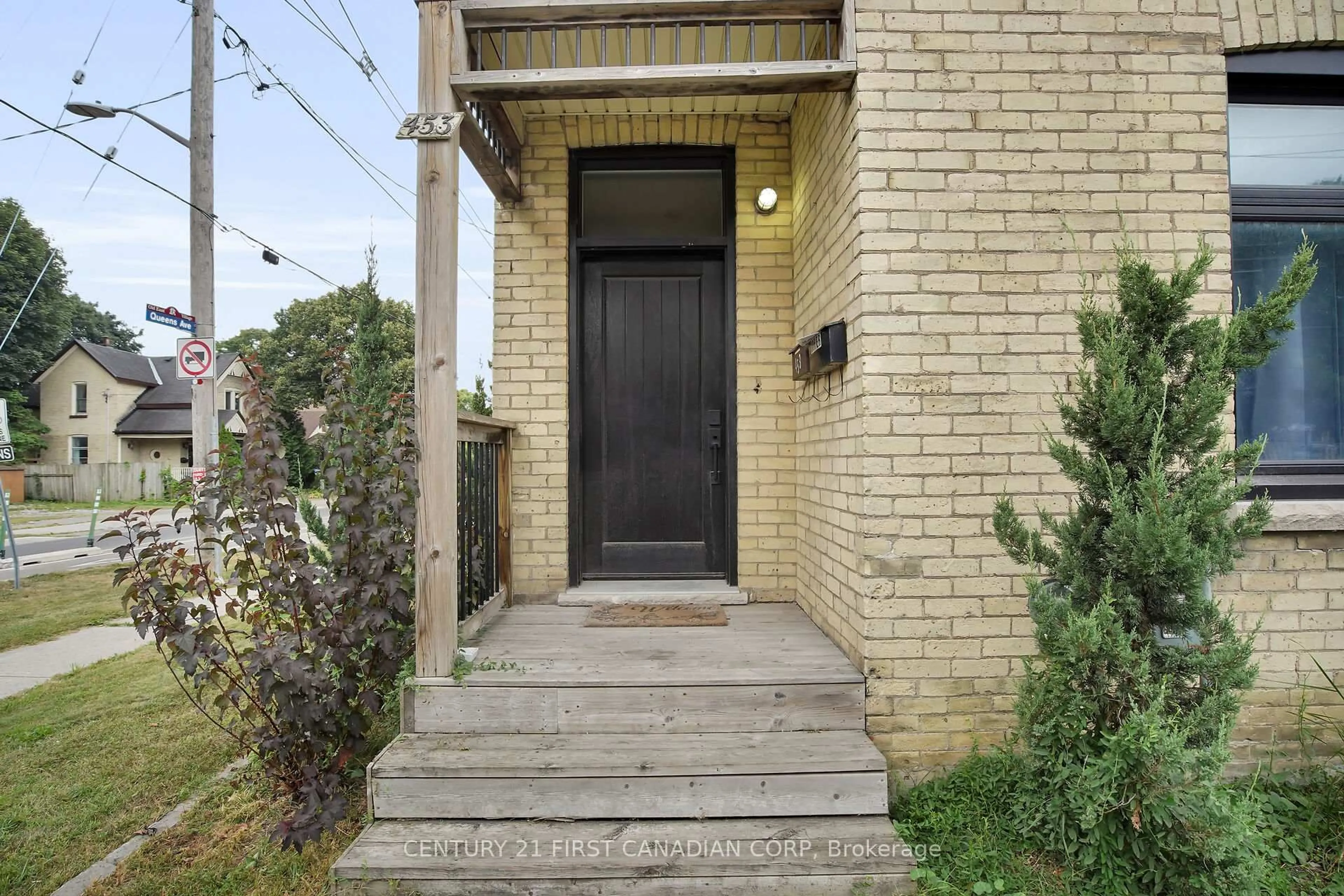 Unknown for 453 Quebec St, London East Ontario N5W 3Y4