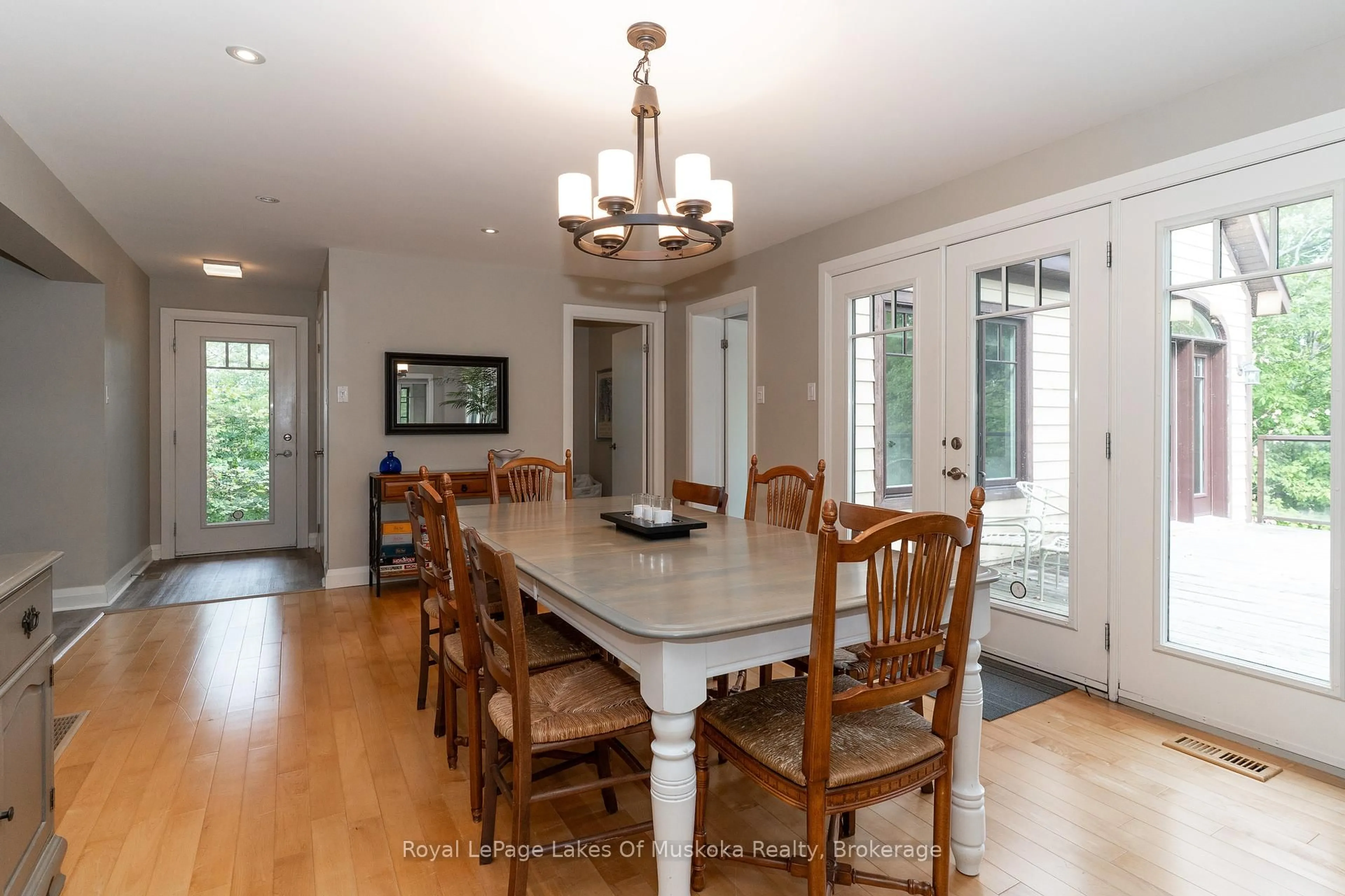 Dining room, unknown for 210&230 Revell St, Gravenhurst Ontario P1P 0E3