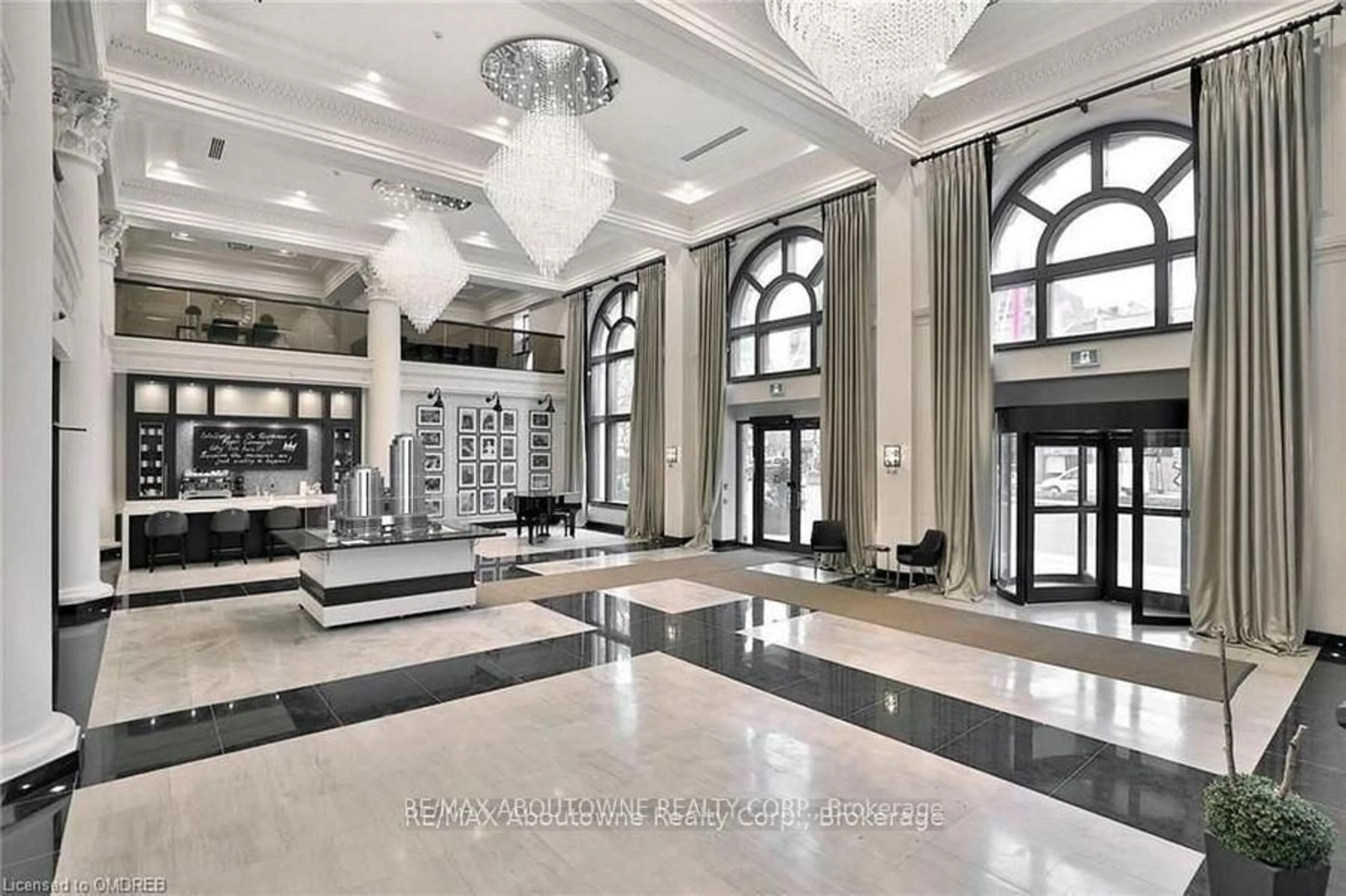 Lobby for 118 King St #312, Hamilton Ontario L8N 0A9