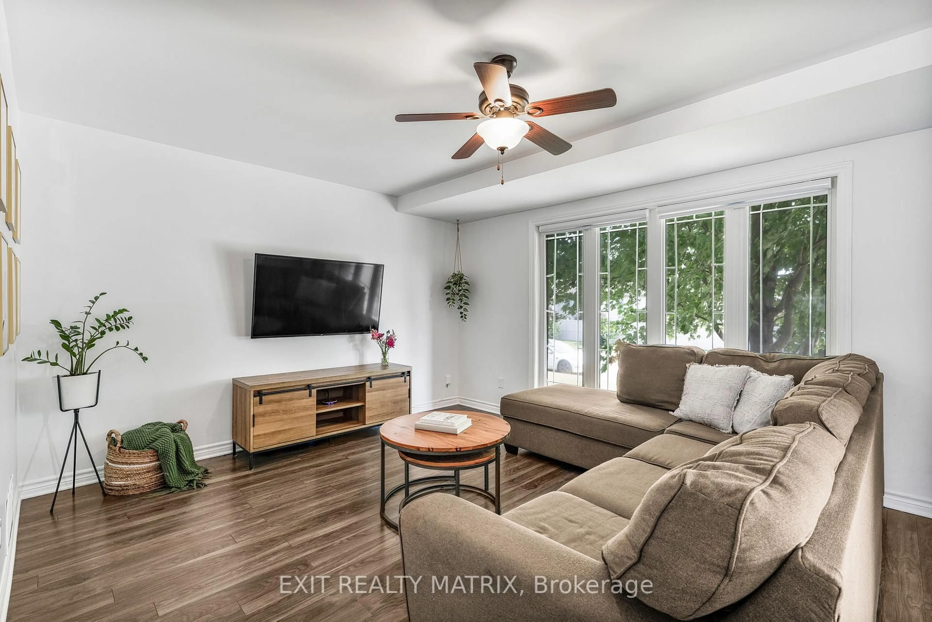 Living room with furniture, unknown for 92 Giroux St, The Nation Ontario K0A 2M0