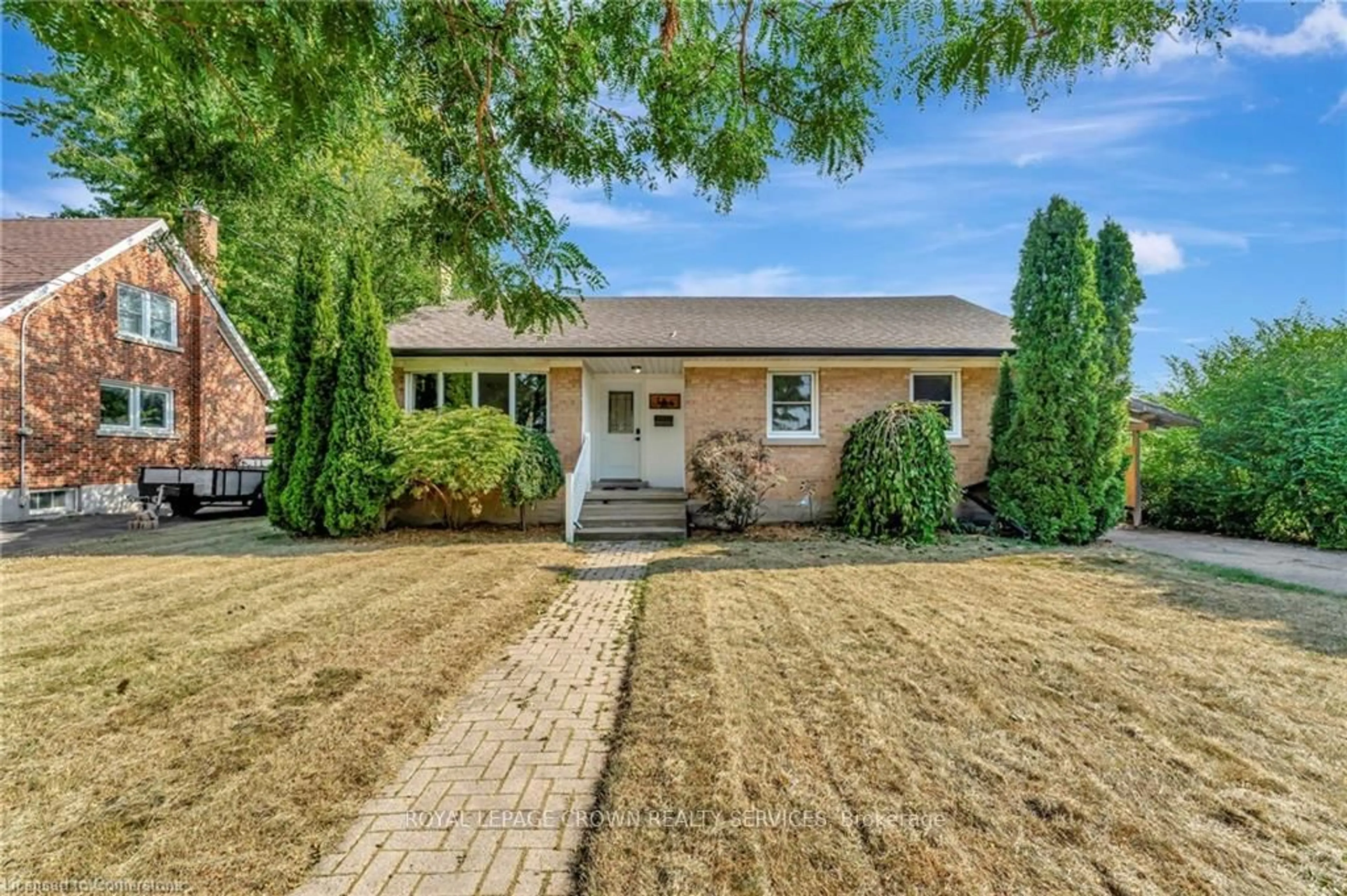 Home with brick exterior material, street for 154 Brentwood Ave, Kitchener Ontario N2H 2E1