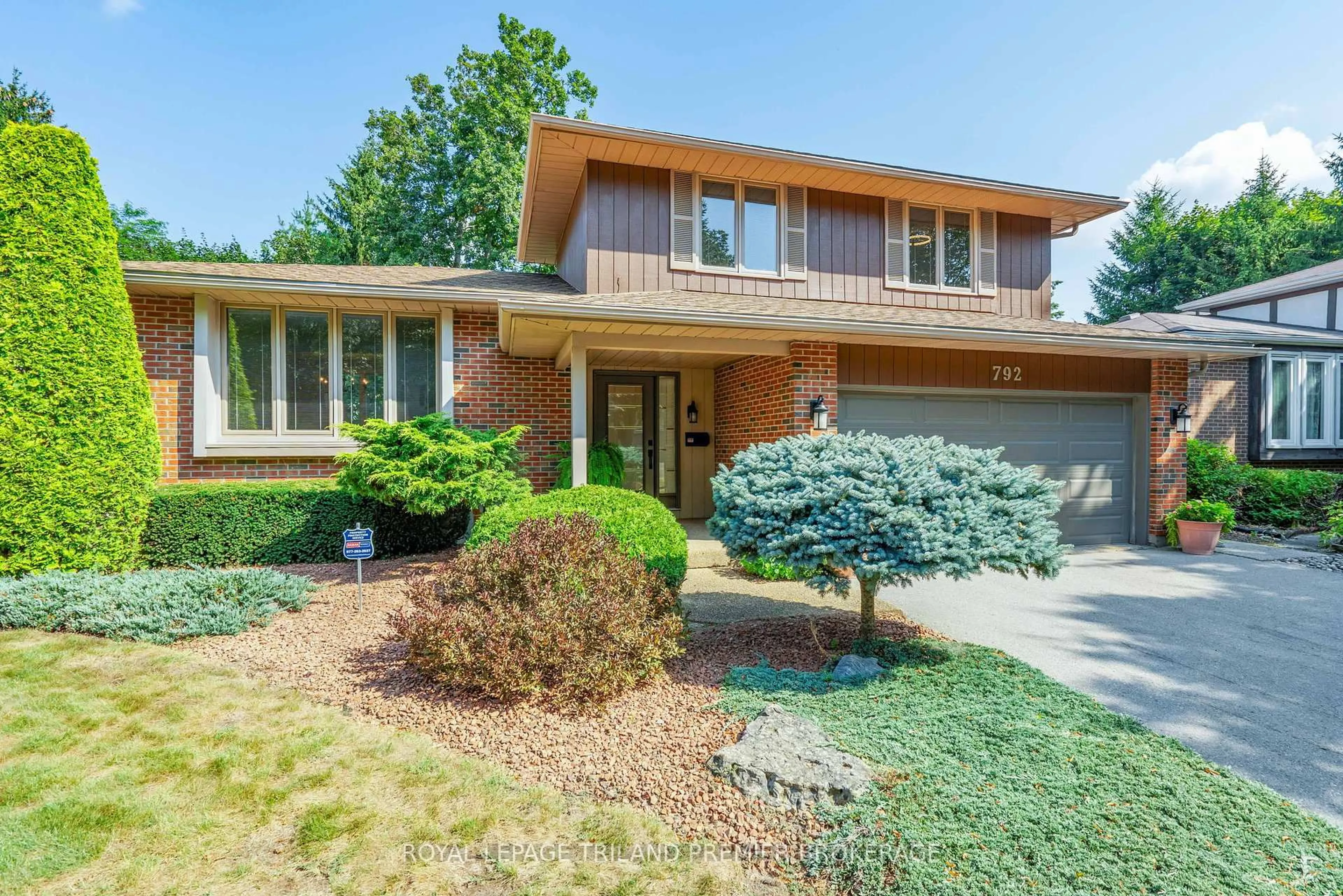 Home with brick exterior material, street for 792 Griffith St, London South Ontario N6K 3B1