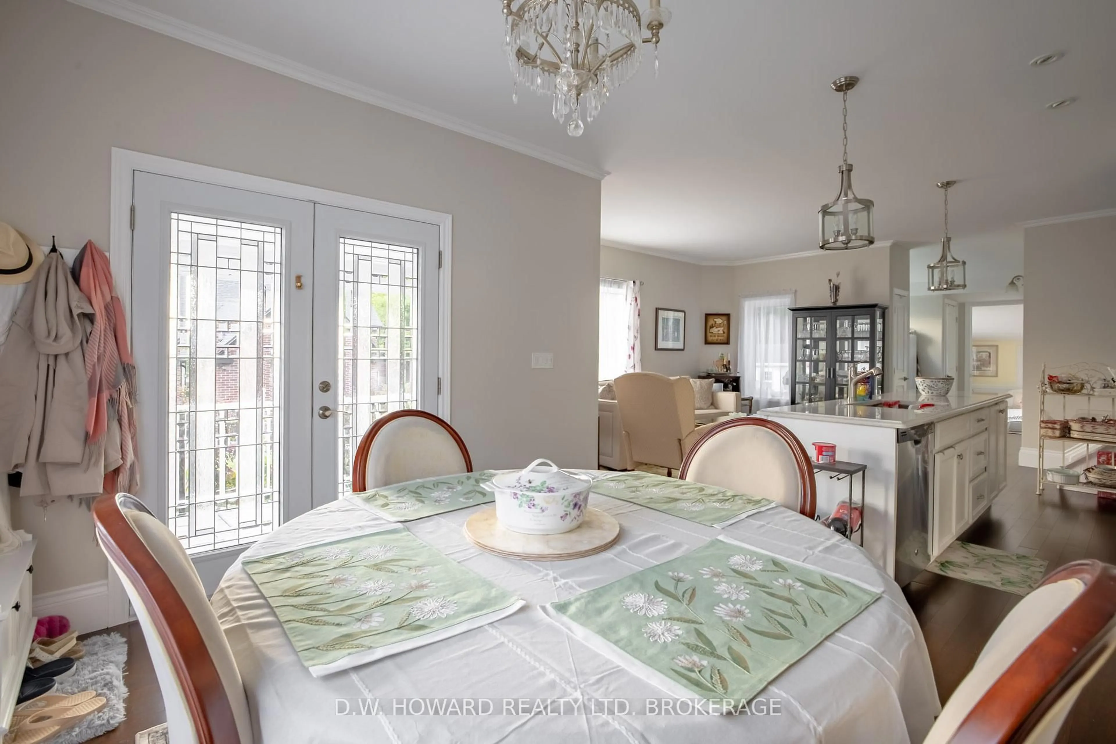 Dining room, ceramic/tile floor for 9 Phipps St, Fort Erie Ontario L2A 2V1