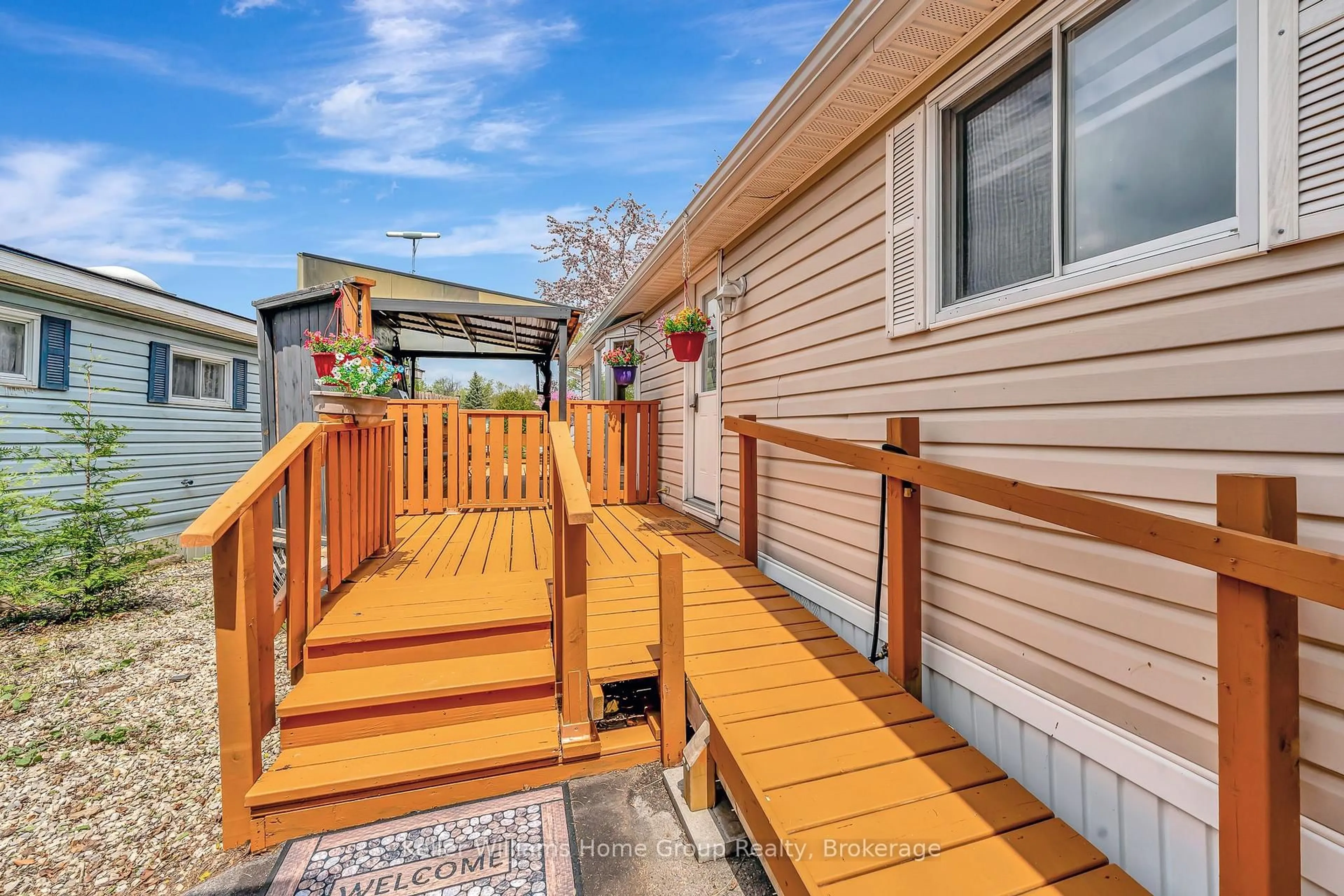 Patio, street for 5 Bush Lane, Puslinch Ontario N0B 2C0