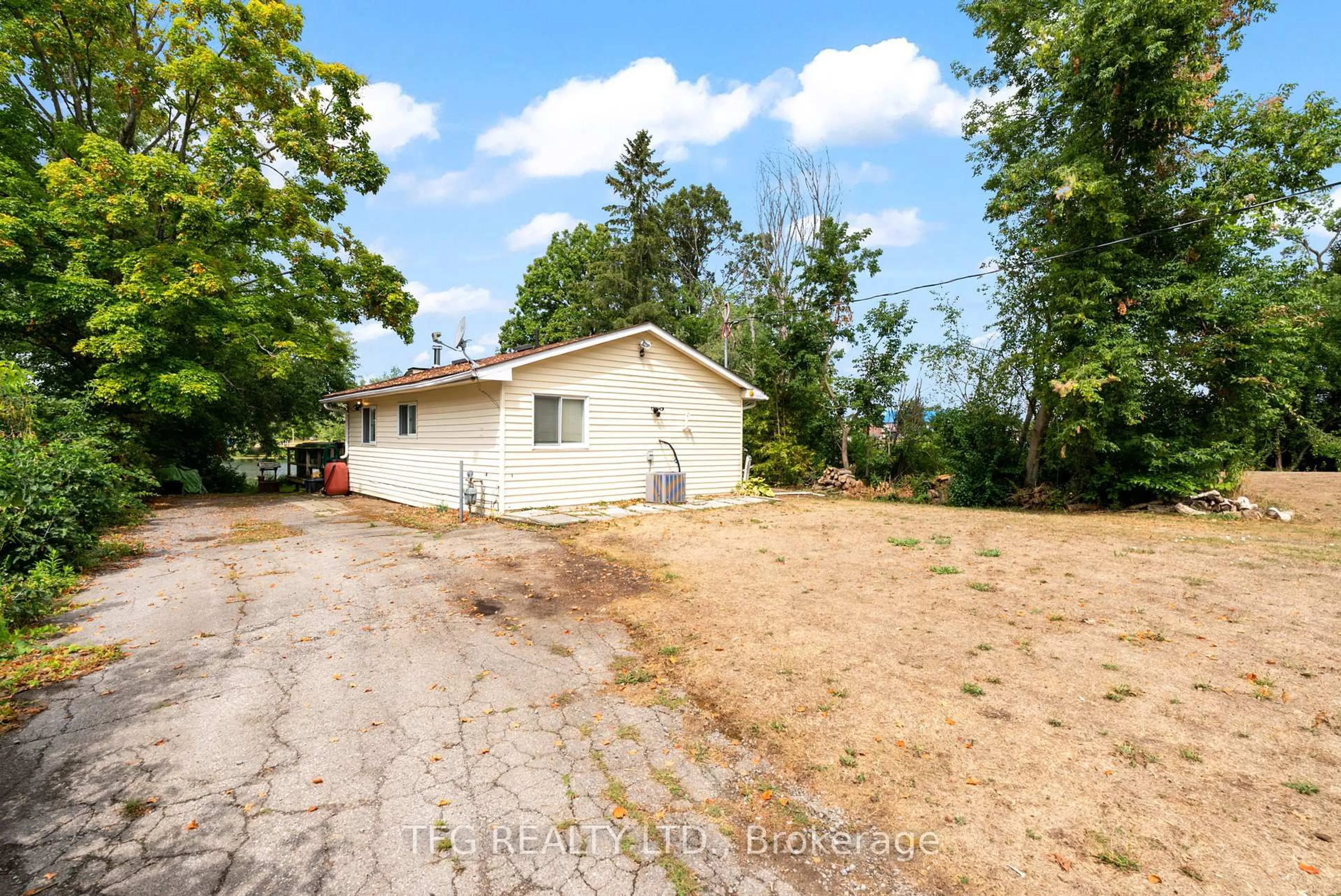 A pic from outside/outdoor area/front of a property/back of a property/a pic from drone, unknown for 53 Carlton Cres, Kawartha Lakes Ontario K0L 2W0