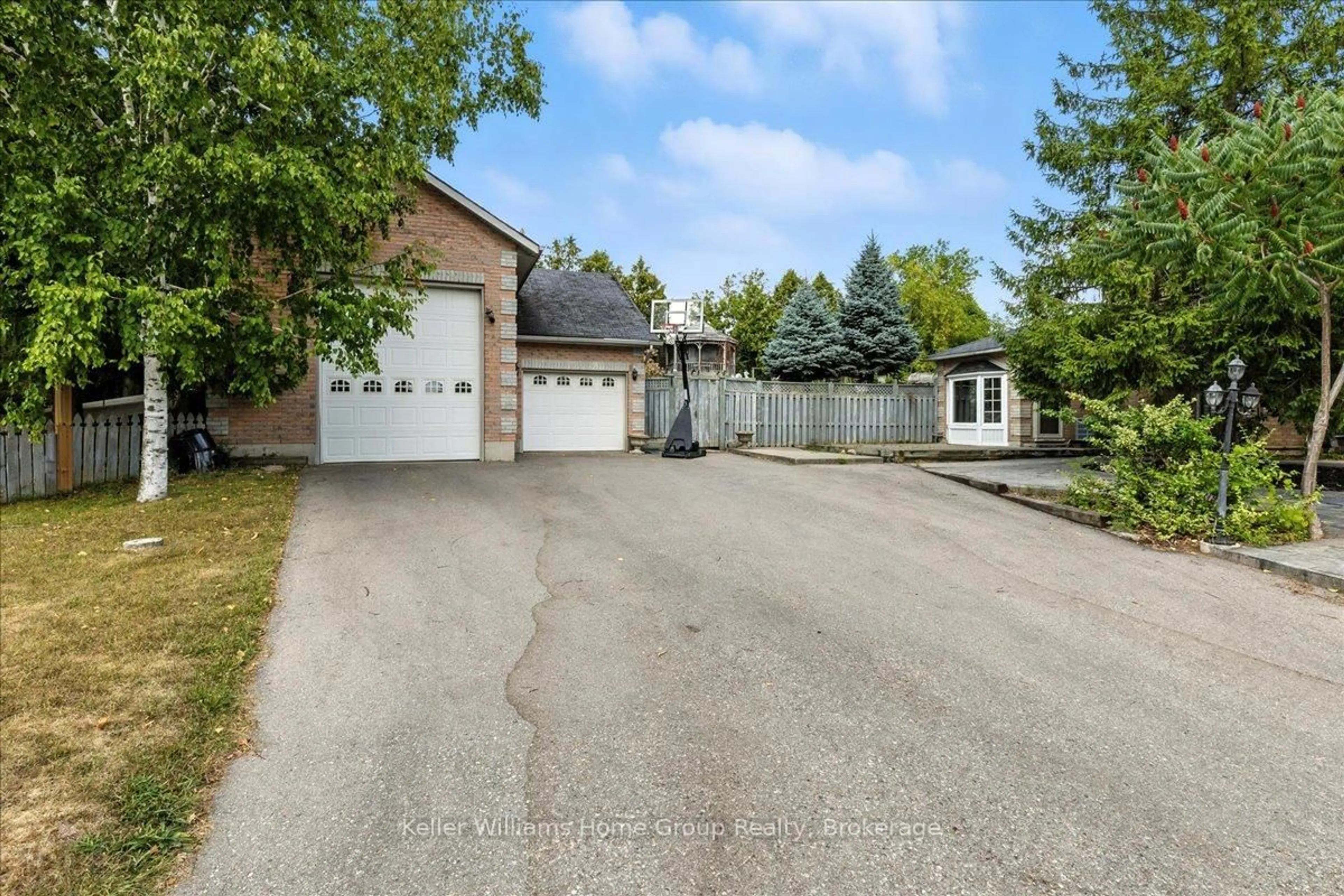 A pic from outside/outdoor area/front of a property/back of a property/a pic from drone, street for 212 Inglis St, North Dumfries Ontario N0B 1E0
