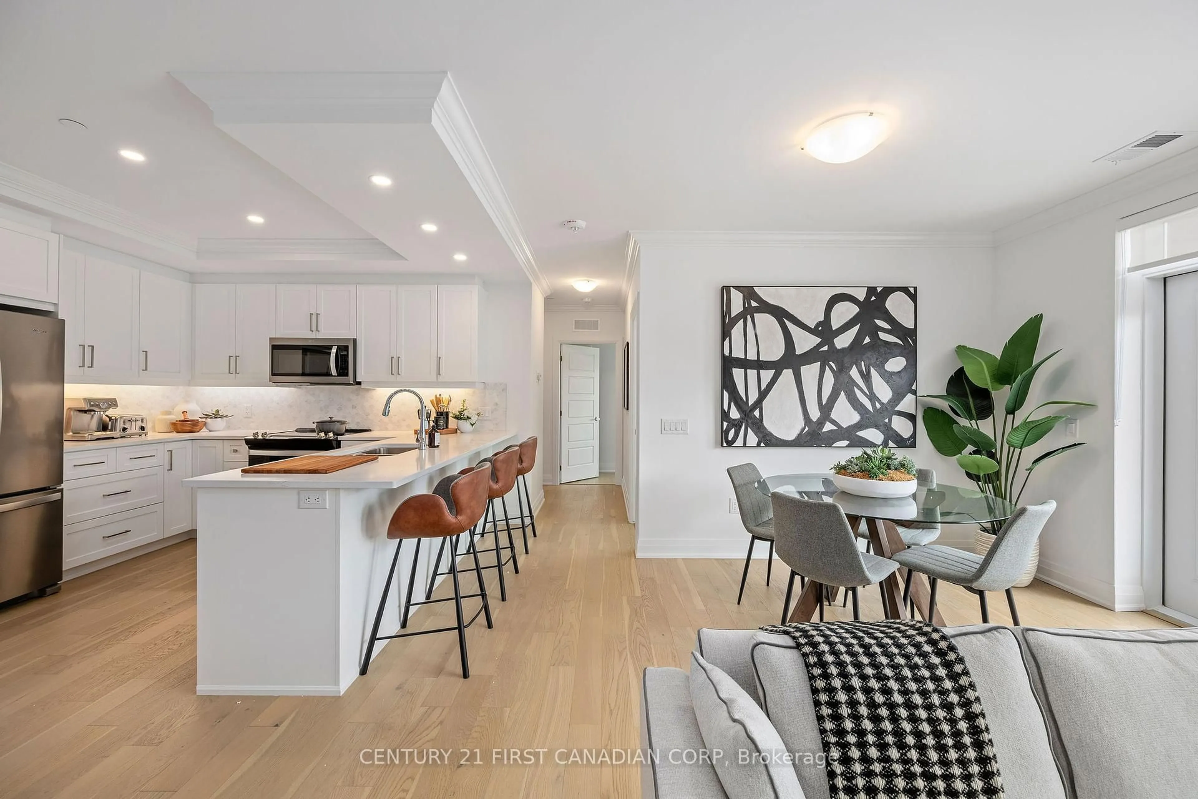 Open concept kitchen, unknown for 1975 FOUNTAIN GRASS Dr #102, London South Ontario N6K 4P9