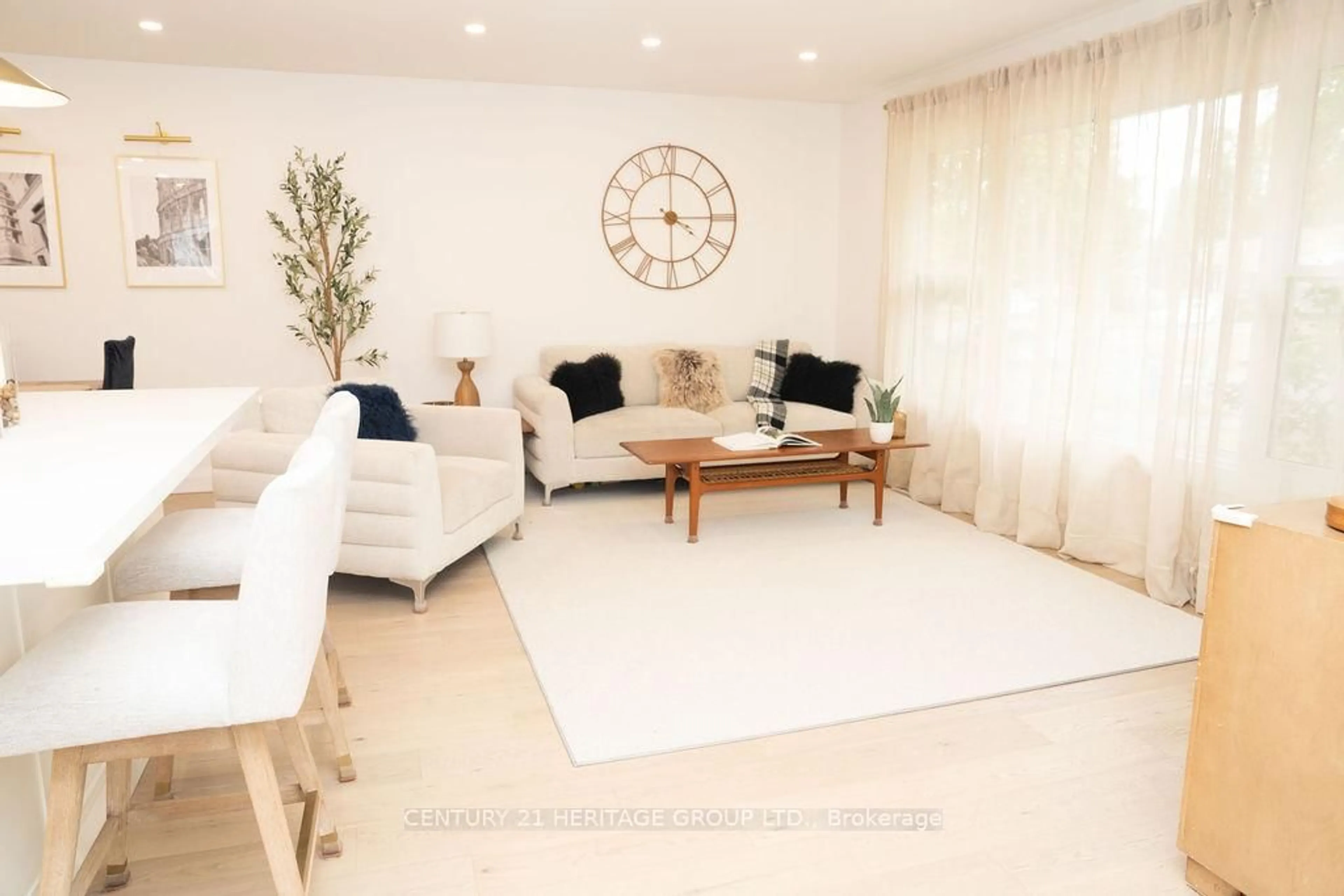 Living room with furniture, unknown for 72 Ted St, St. Catharines Ontario L2N 1E5