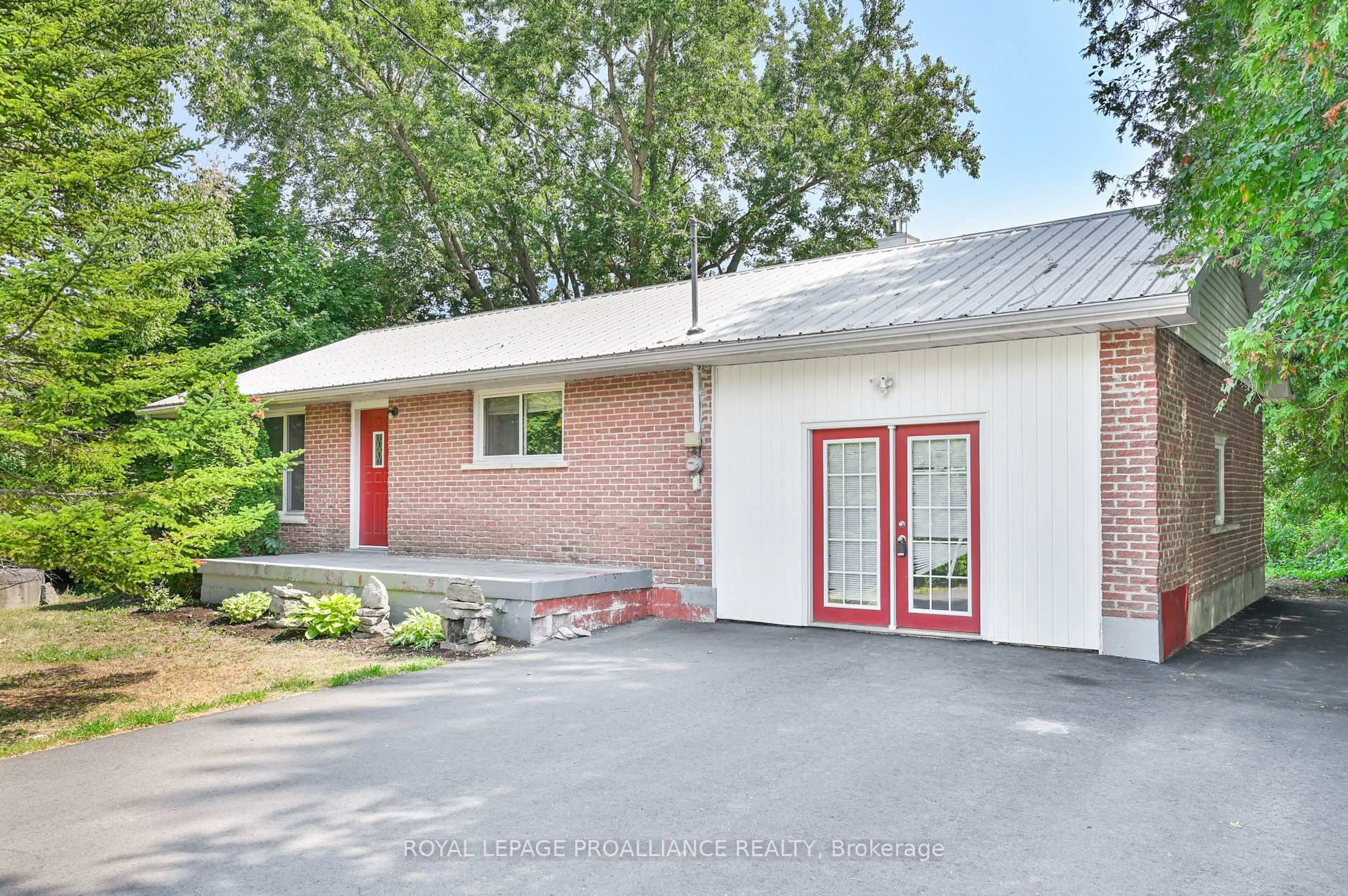Home with brick exterior material, street for 1239 Frankford Rd, Hastings Ontario K0K 2C0