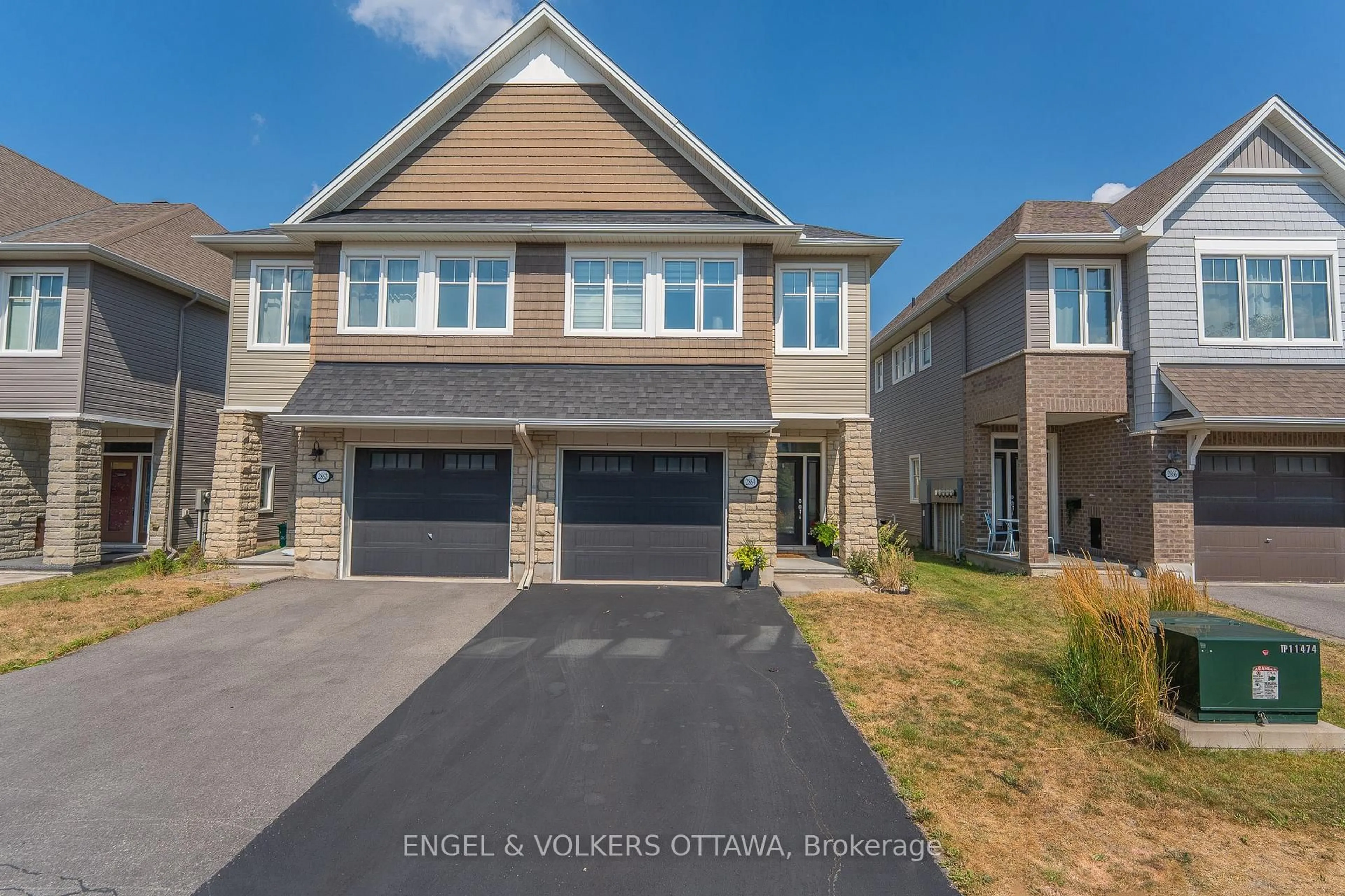 Unknown for 2864 Grand Canal St, Ottawa Ontario K2J 0T3