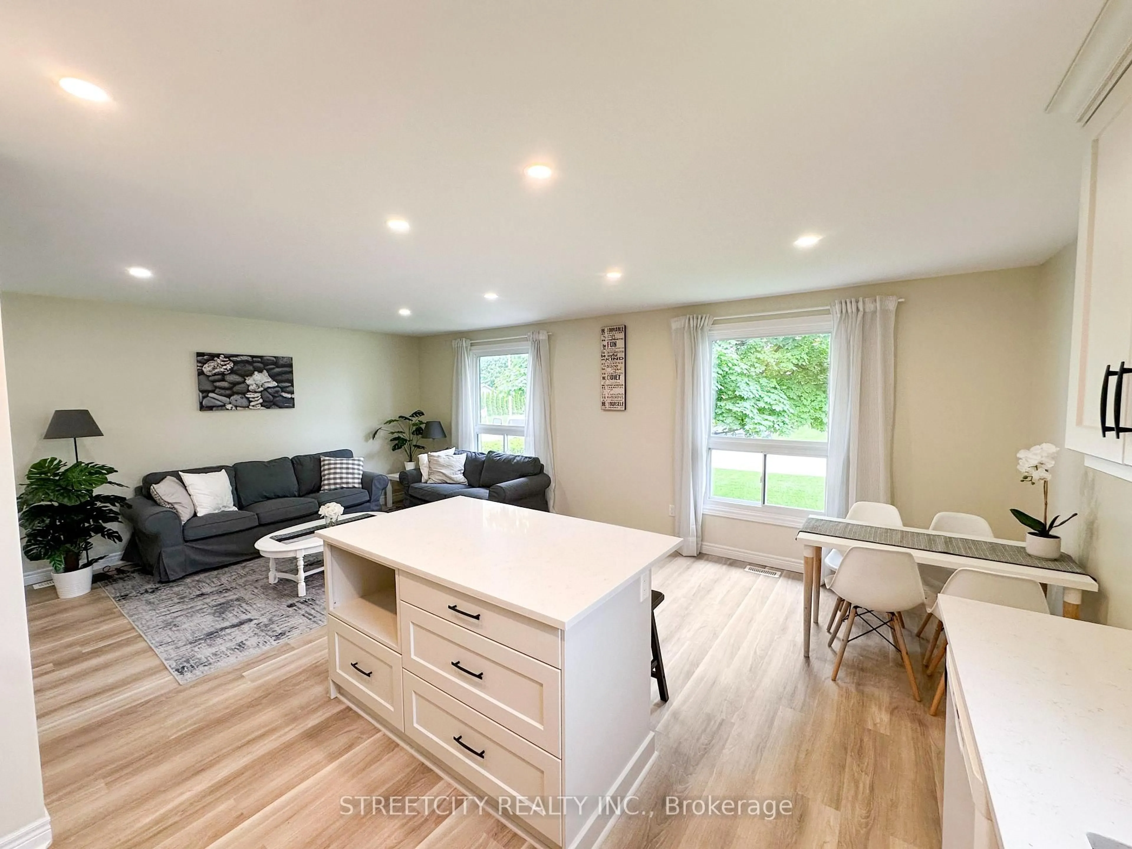 Open concept kitchen, wood/laminate floor for 1578 Councillors St, St. Clair Ontario N0N 1H0