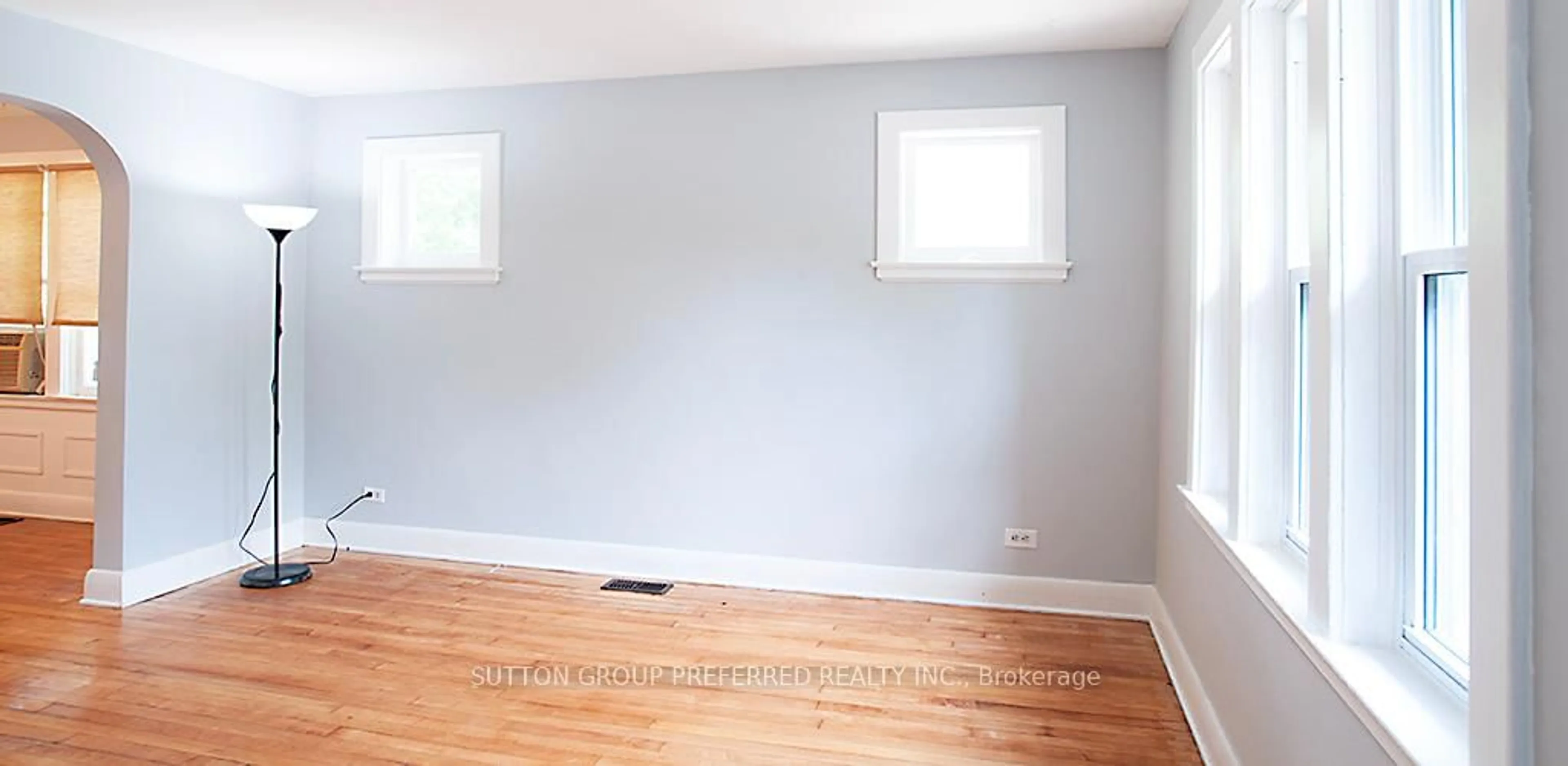 A pic of a room for 415 Springbank Dr, London South Ontario N6J 1G7