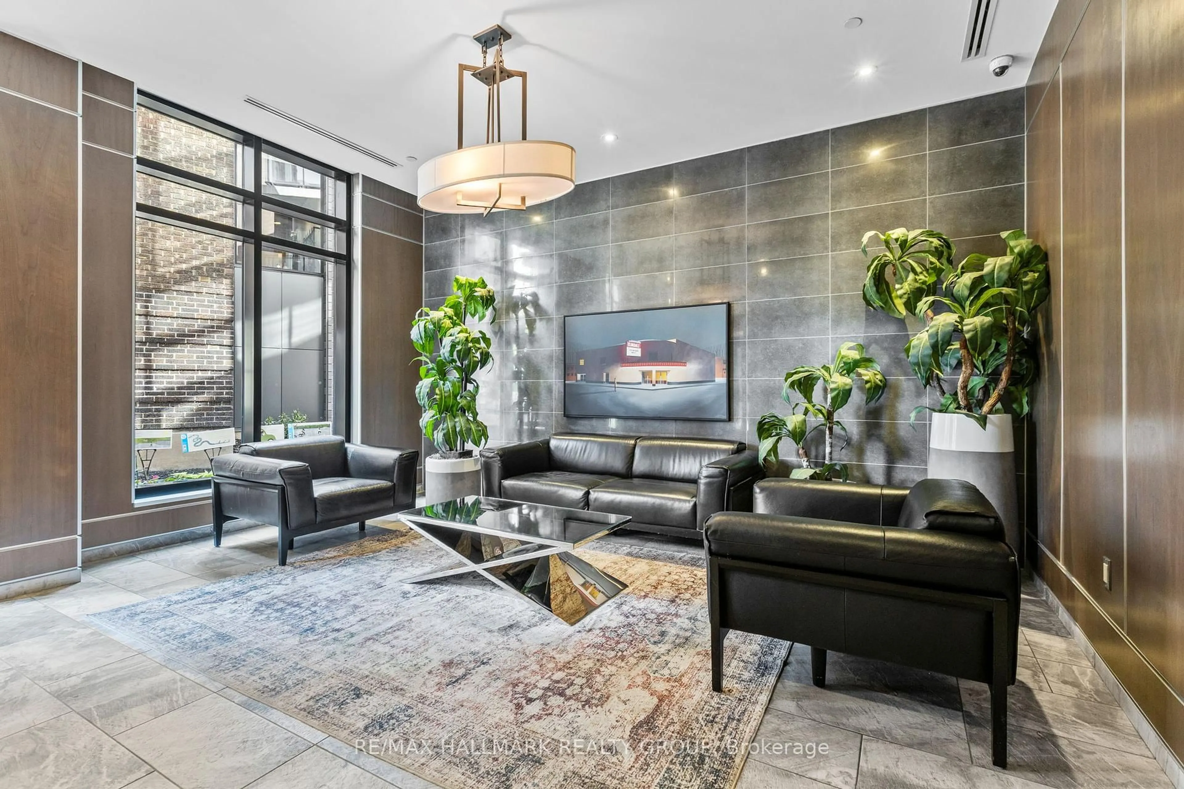 Lobby for 10 Rosemount Ave #311, Ottawa Ontario K1Y 4G9