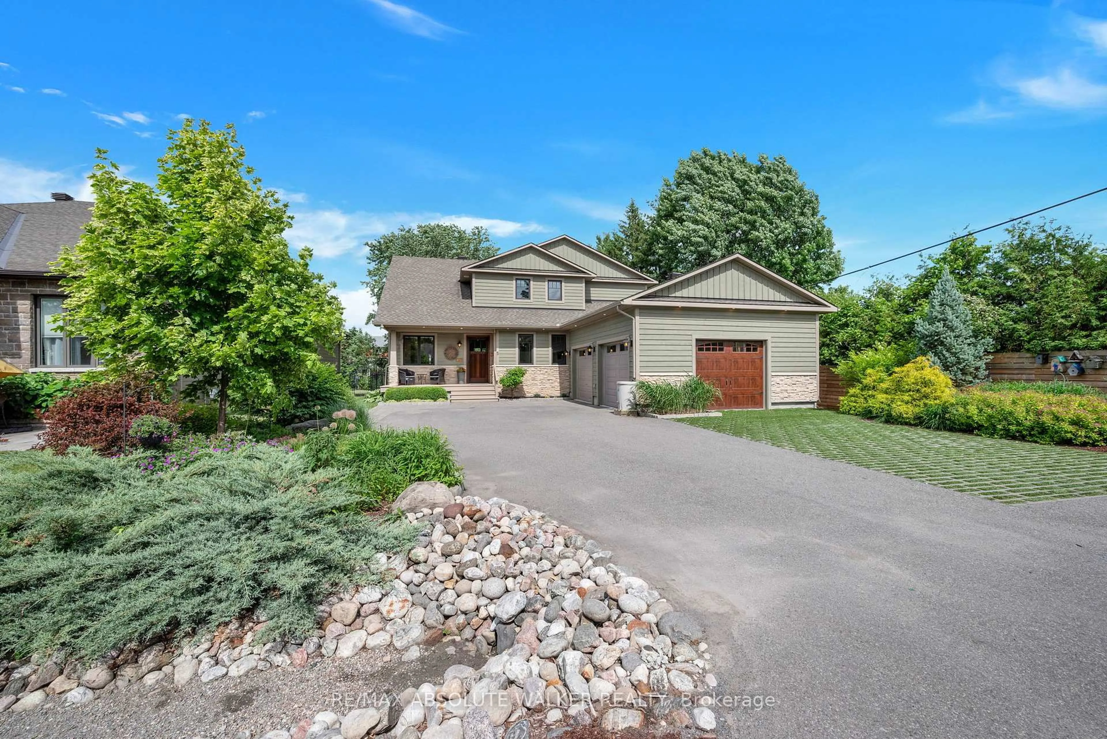 Unknown for 5 Melva Ave, Ottawa Ontario K1T 3W9