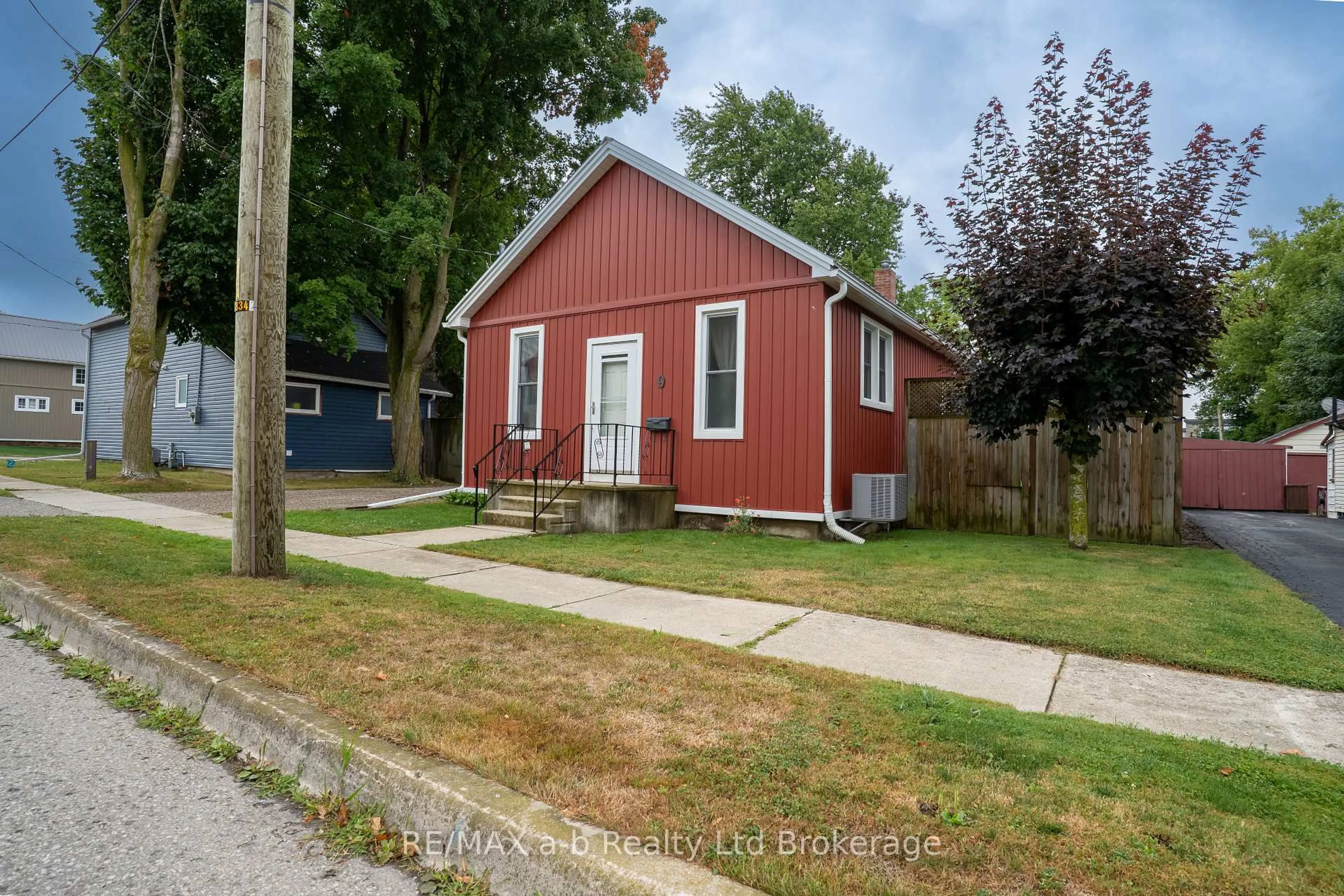 Shed for 9 ELGIN STREET WEST, Norwich Ontario N0J 1P0