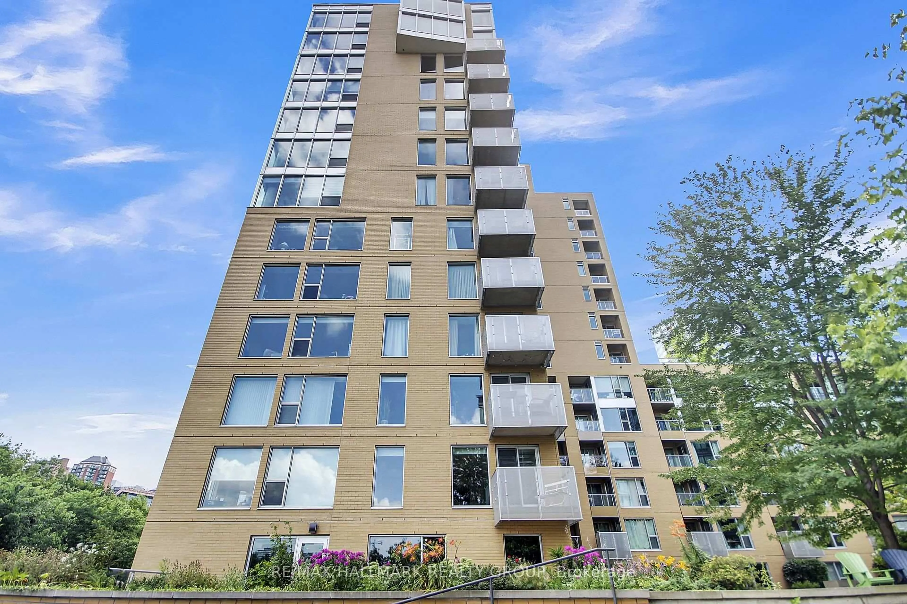 Unknown for 250 Lett St #1306, Ottawa Ontario K1R 0A8
