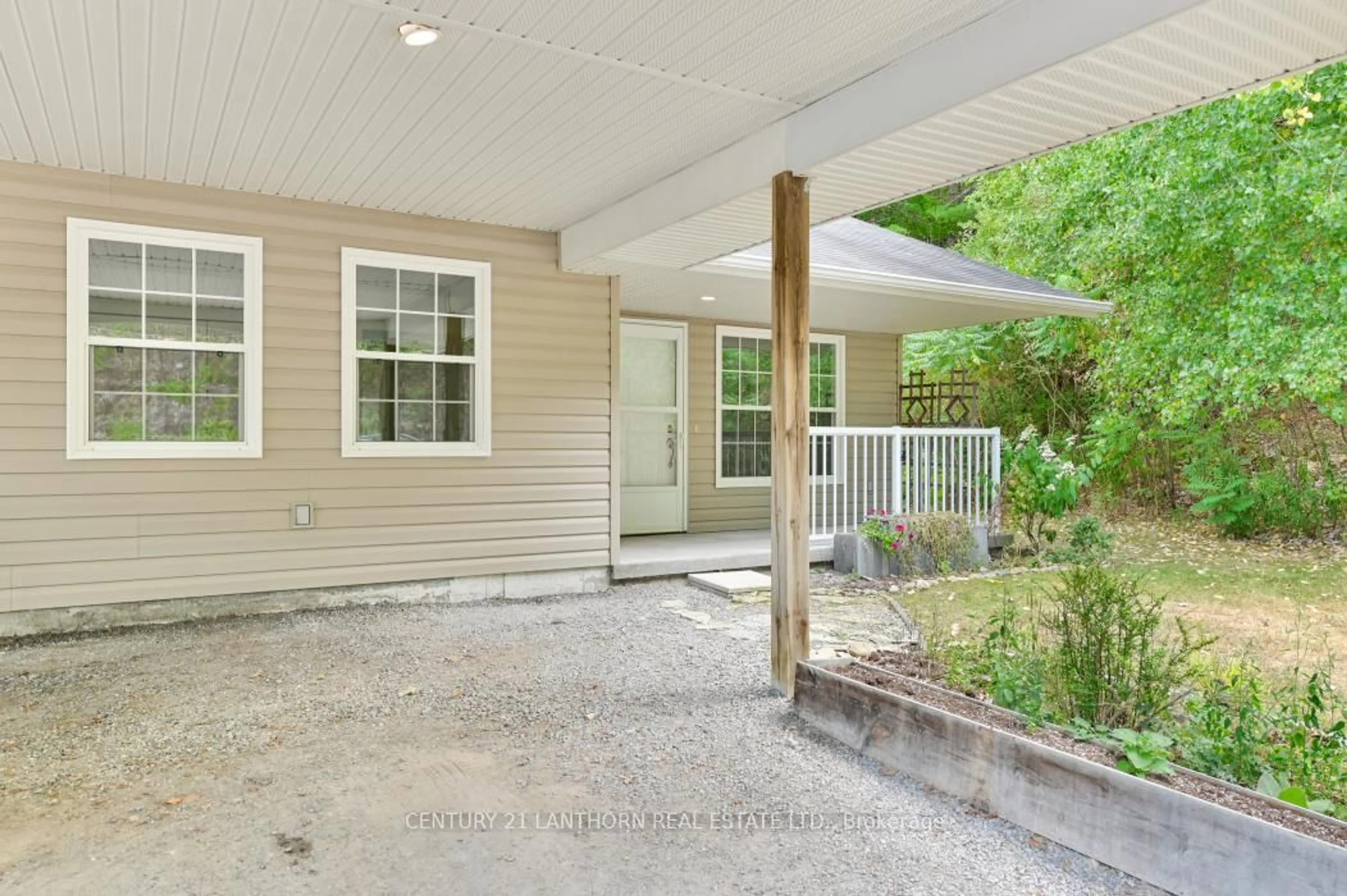 Patio, street for 494 Metcalf St #14, Tweed Ontario K0K 3J0