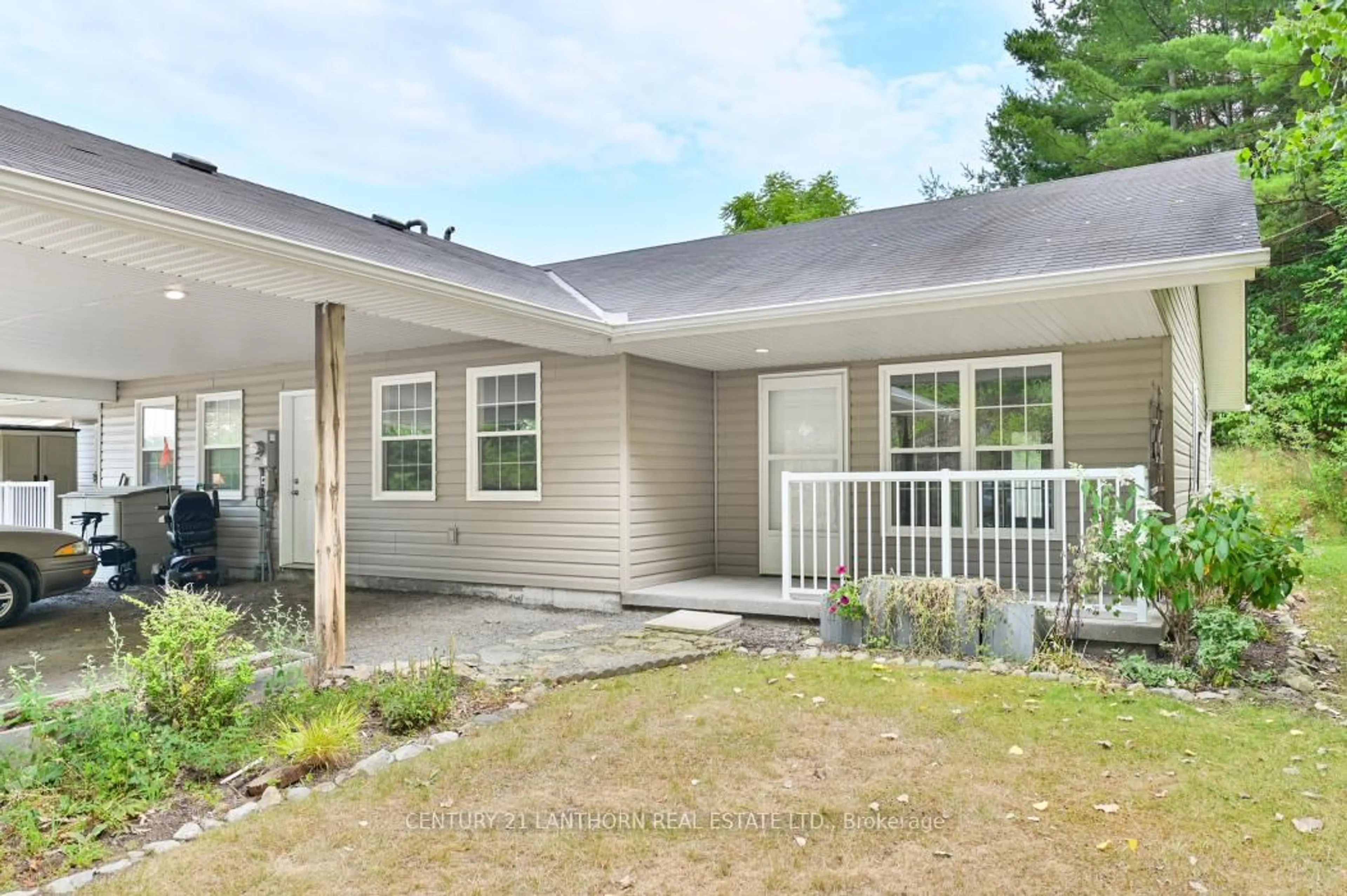 Home with vinyl exterior material, unknown for 494 Metcalf St #14, Tweed Ontario K0K 3J0