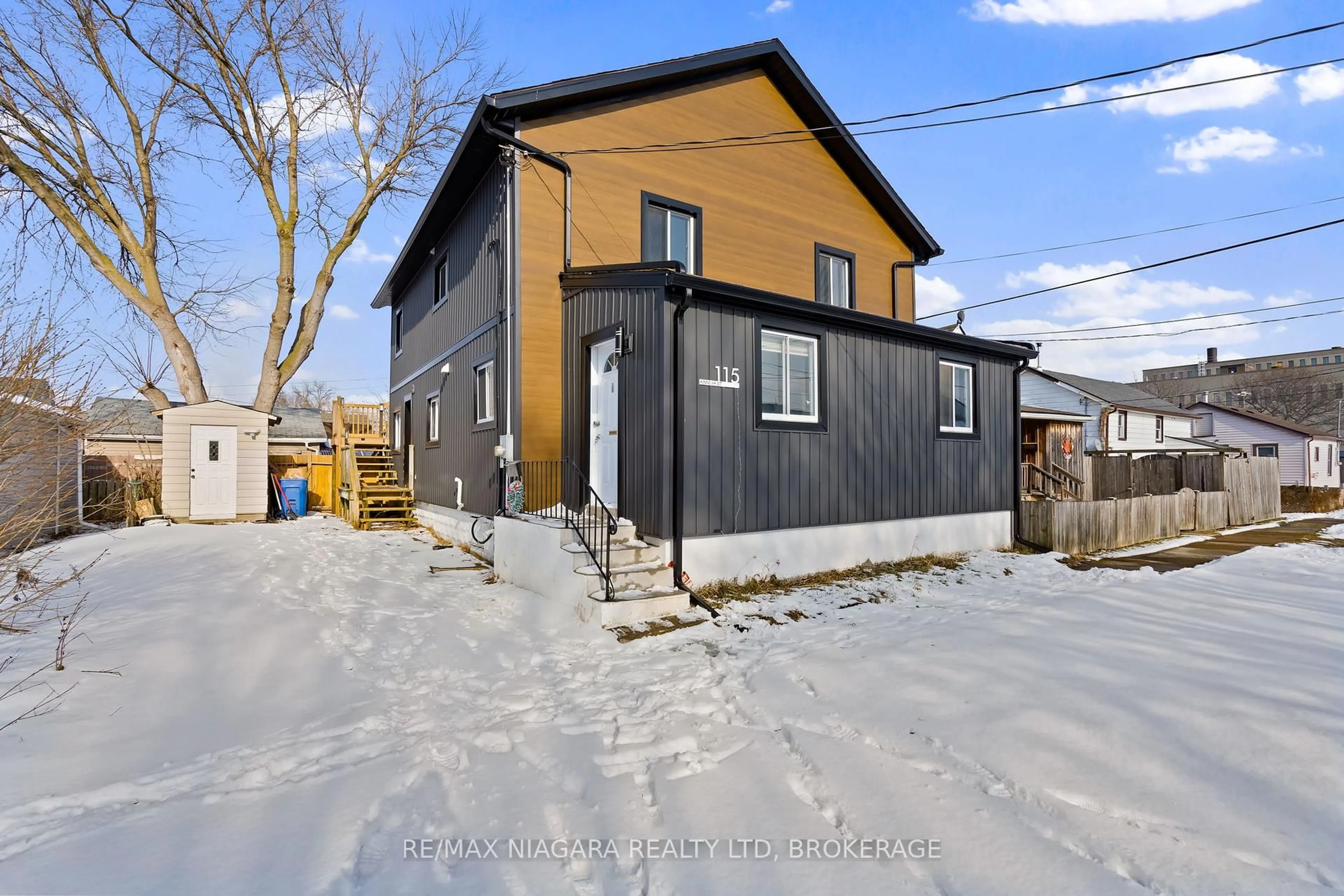 Unknown for 115 Kinnear St, Port Colborne Ontario L3K 1A8