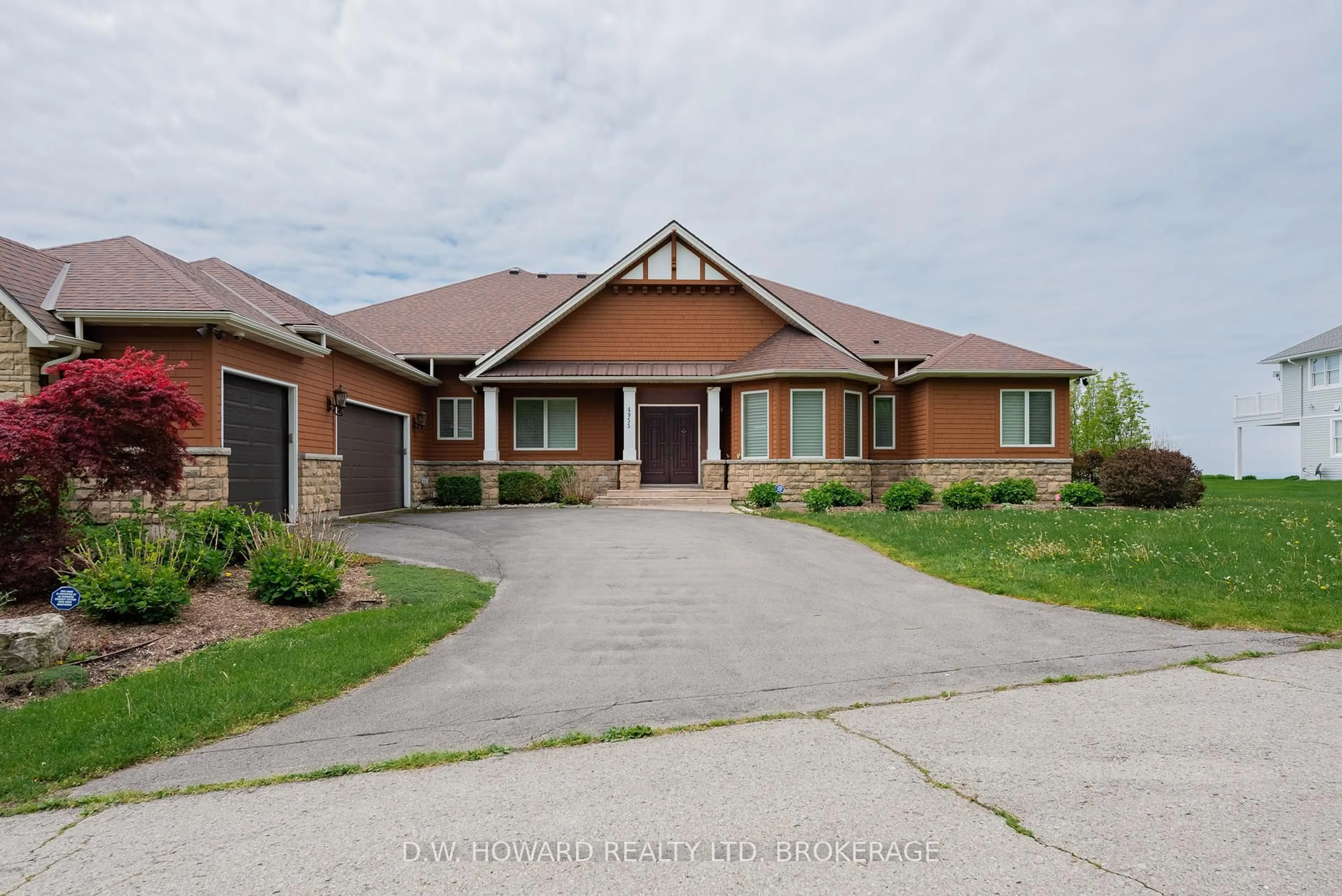 Home with brick exterior material, street for 4955 South Shore Rd, Fort Erie Ontario L0S 1N0