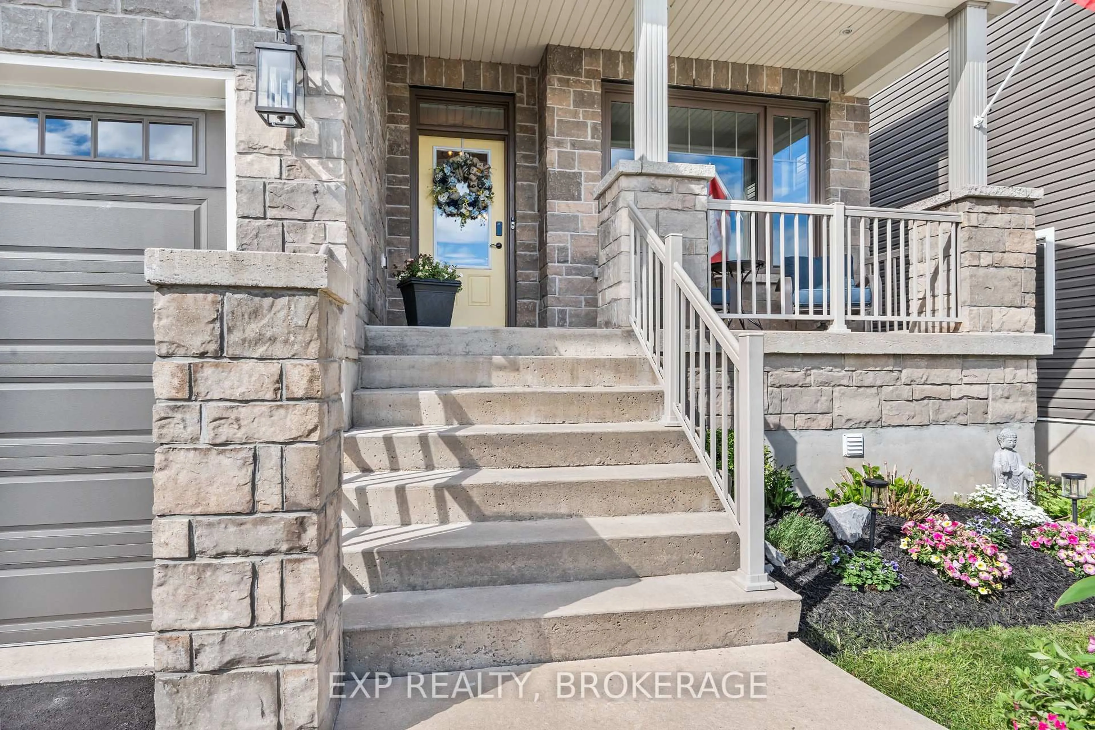 Stairs for 228 MILL POND Pl, Kingston Ontario K7M 0C9