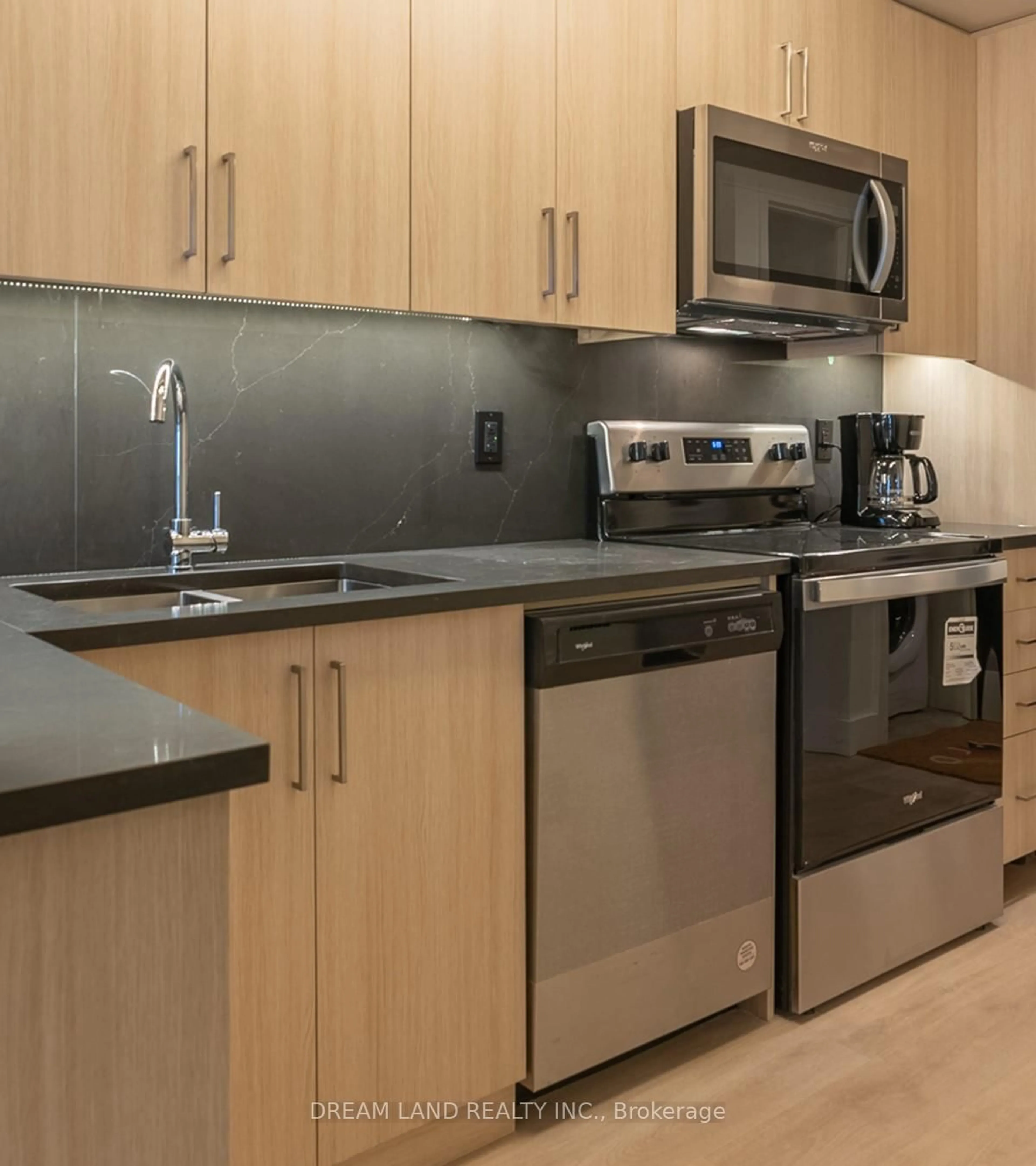 Standard kitchen, wood/laminate floor for 145 Columbia St #1035, Waterloo Ontario N2L 3L2
