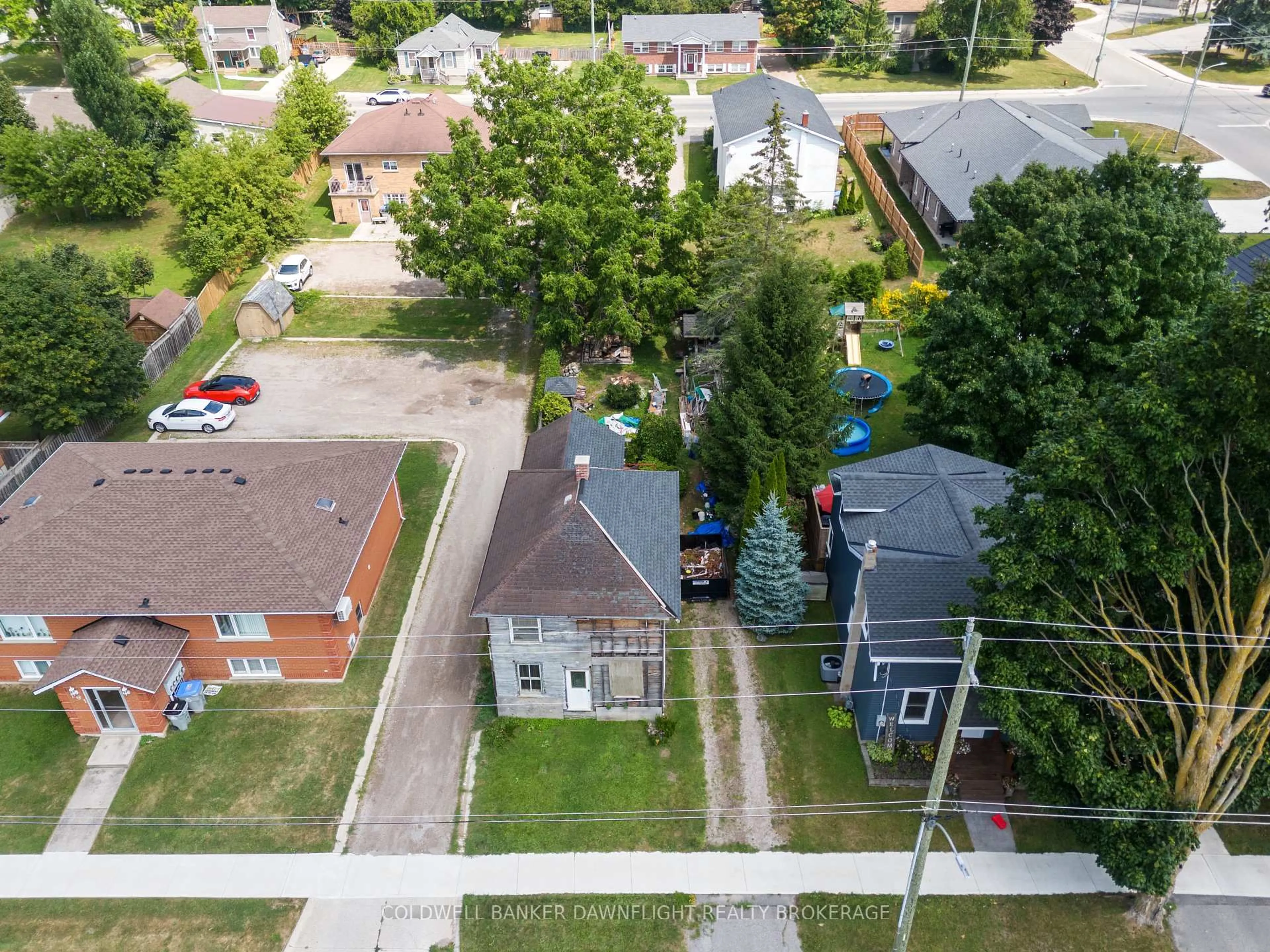 A pic from outside/outdoor area/front of a property/back of a property/a pic from drone, street for 165 James St, Central Huron Ontario N0M 1L0