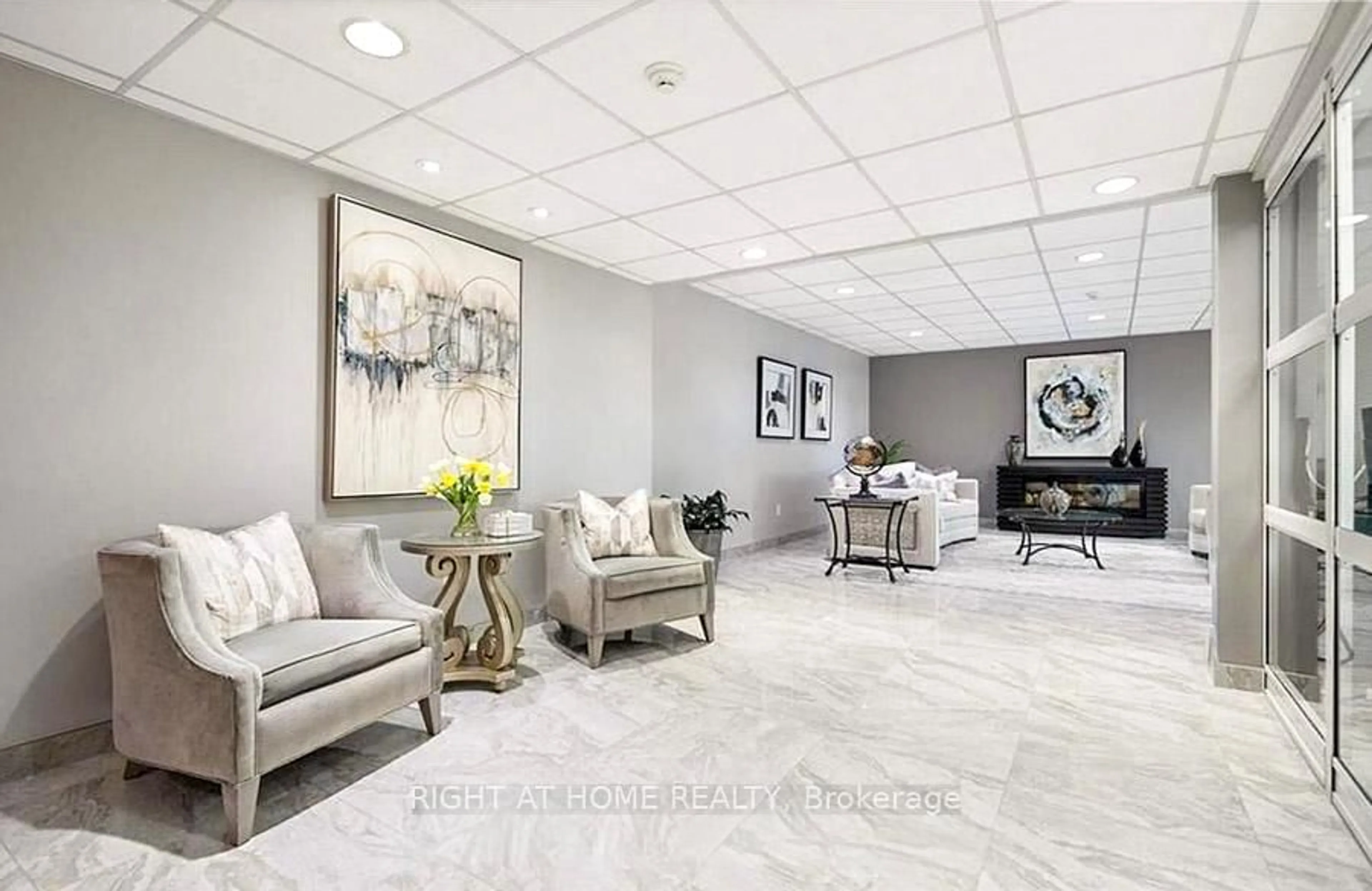 Lobby for 81 Scott St #806, St. Catharines Ontario L2N 7L5