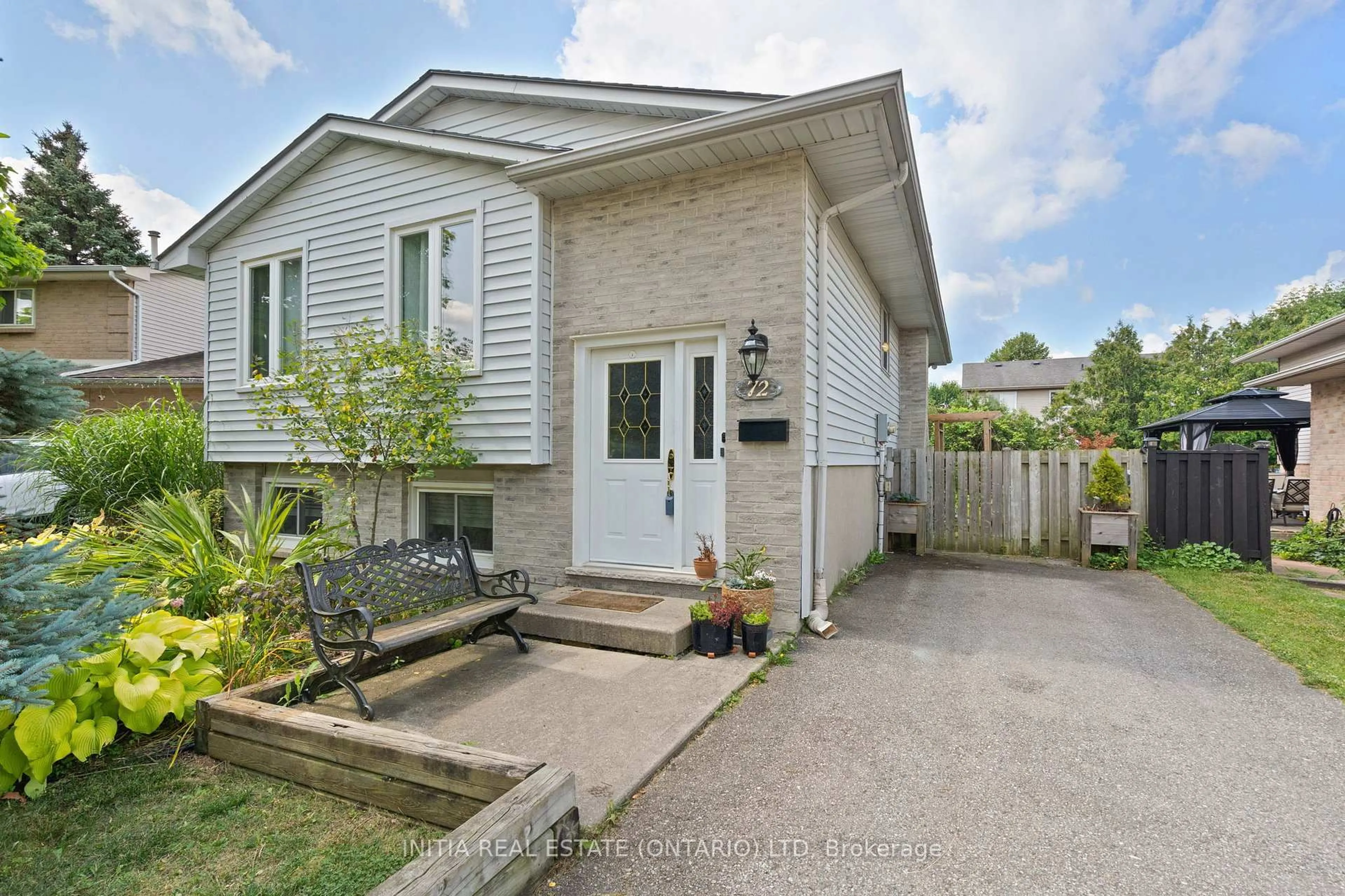 Unknown for 72 Blanchard Cres, London North Ontario N6G 4E4