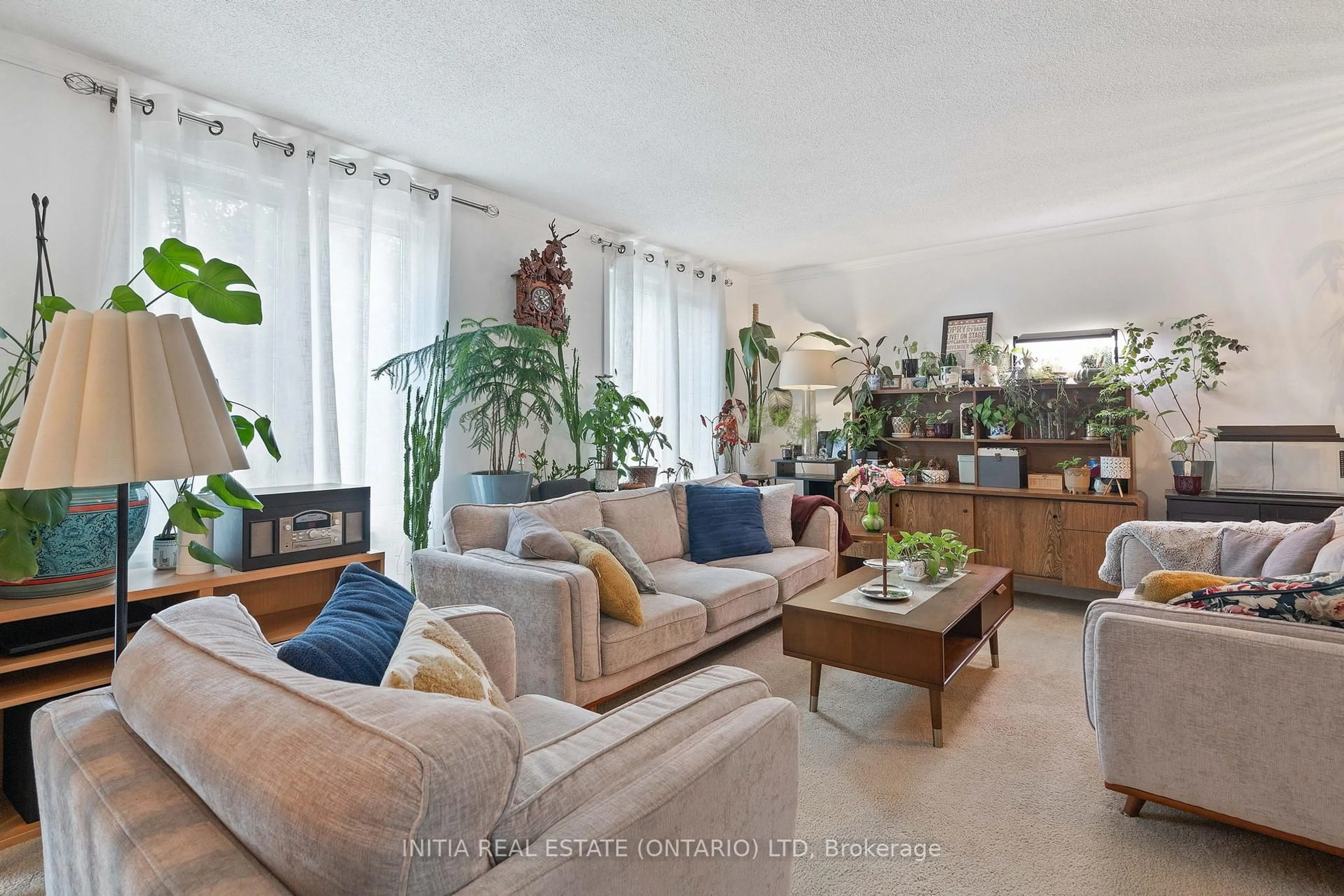 Living room with furniture, unknown for 72 Blanchard Cres, London North Ontario N6G 4E4