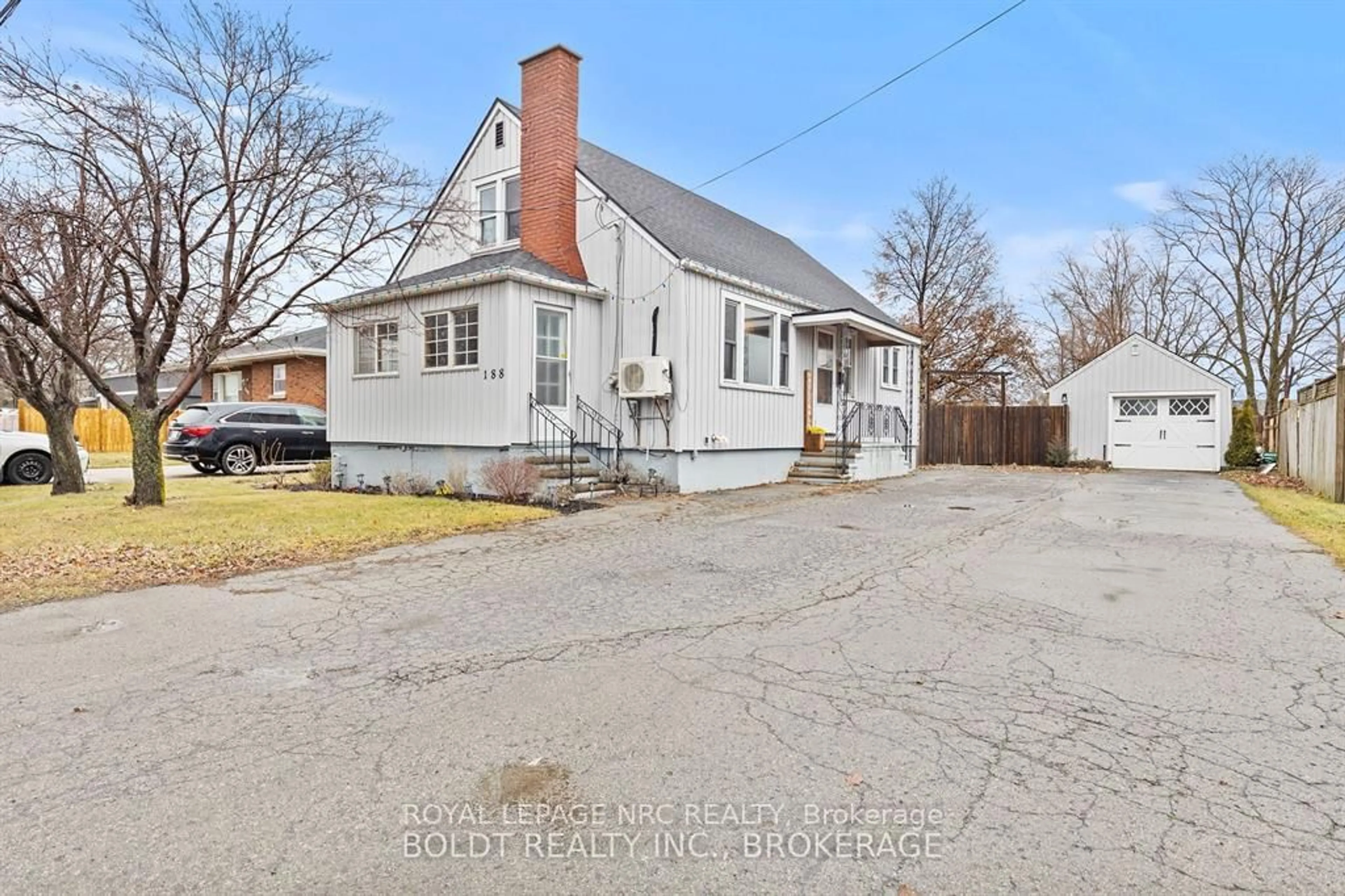 A pic from outside/outdoor area/front of a property/back of a property/a pic from drone, street for 188 West Side Rd, Port Colborne Ontario L3K 5K7