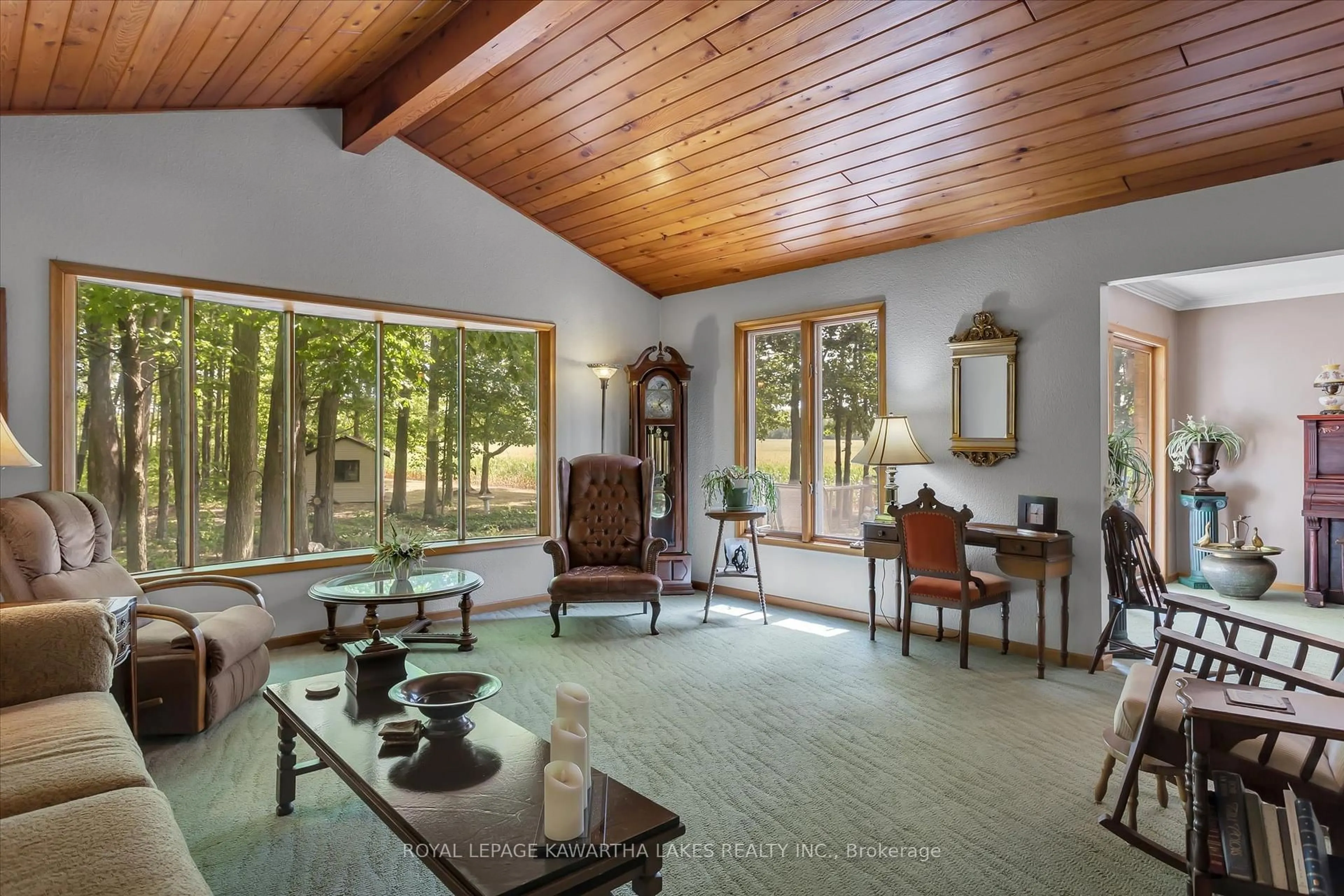 Indoor foyer for 1928 Elm Tree Rd, Kawartha Lakes Ontario K9V 4R1