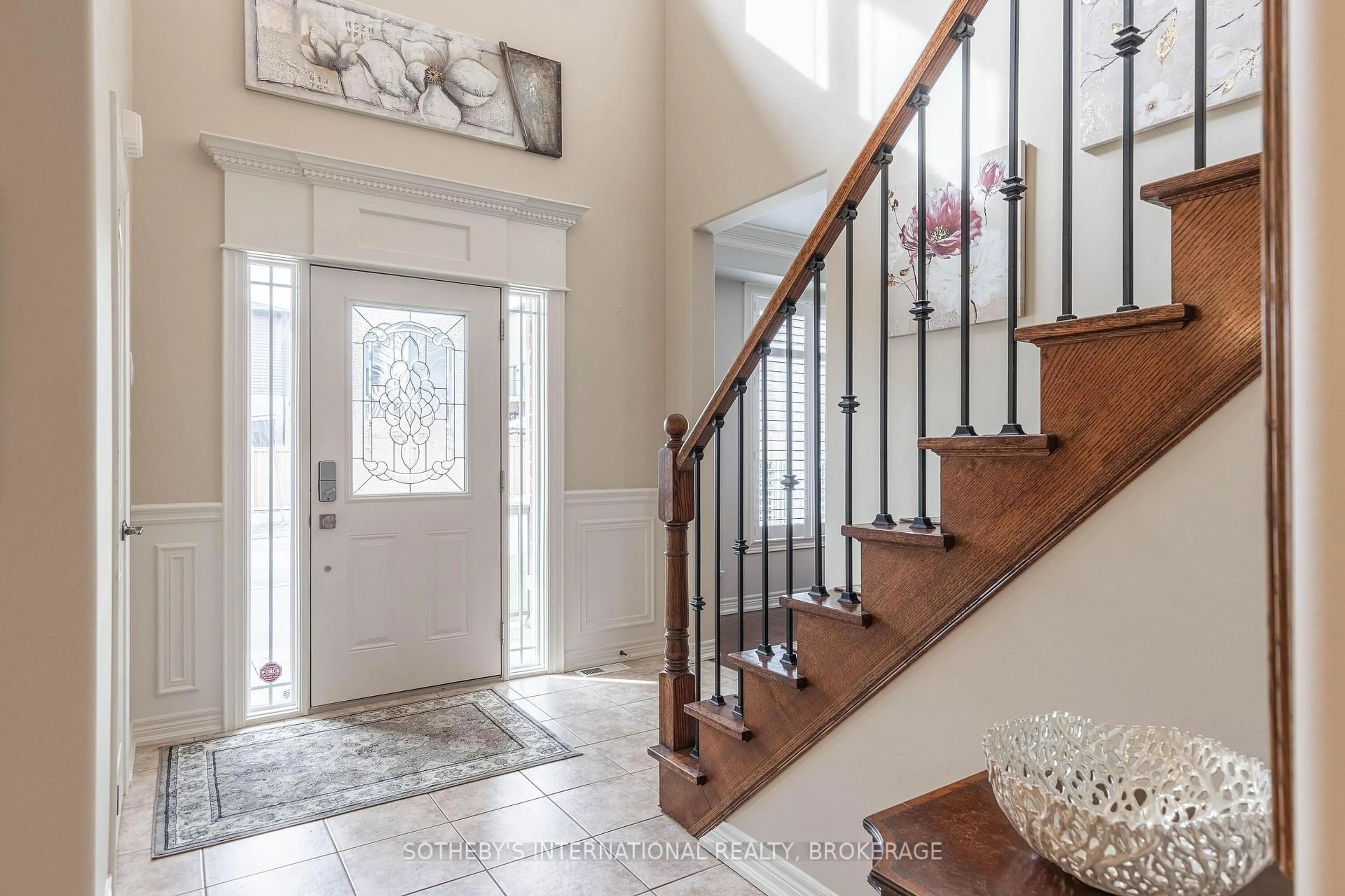 Indoor entryway for 4070 Stadelbauer Dr, Lincoln Ontario L0R 1B7